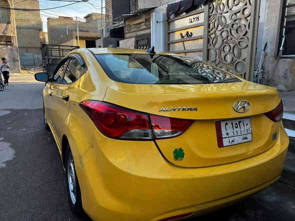 السلام عليكم 

( بياع شراي لايخابر)

النترا 2012 وارد امريكي 

بدون دواخل ليبل واحد

رقم بغداد بأسمي تحويل ثاني يوم

محرك 1800 دوش

كير ومحرك خير من الله 

تبريد ثلج وتدفئة 

مثبت سرعة 

نطام ايكو 

مصفرة هيئة وغرامات 

السونار مرفق بالمنشور 

متوازي بدون كسران 65 ورقه بلاش
الرقم ‭0772 973 4782‬
