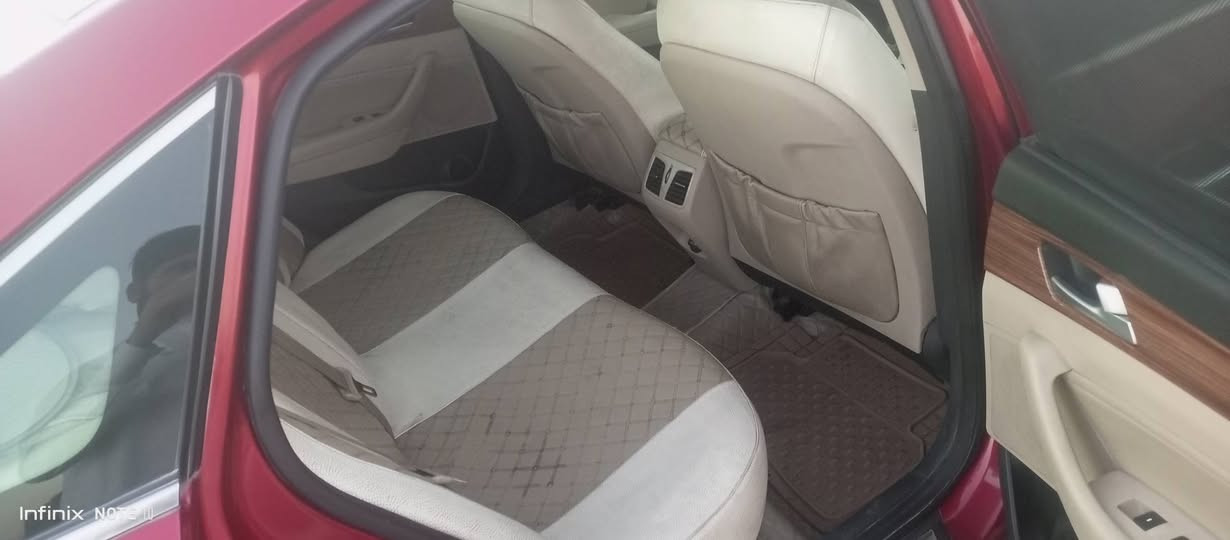 سوناتا ٢٠١٥ بغداد دولي باسمي سنوية لل٢٠٣١ وهزته جديدة بعدلها سنة فول لمتد على الاخير وارد امريكي طابه كلين بدون حادث بيها صبغ هنا بالعراق ٤ قطع بدون حادث كلها ليبل واحد السيارة كفالة من كل شي بالصندوك بعدها تخم تاير اصلي جديد ماتصرف عليها ولا ربع السعر مال بيع ب ١١٢ ورقة مكاني بغداد اللطيفية  رقم الهاتف *********** و ***********
