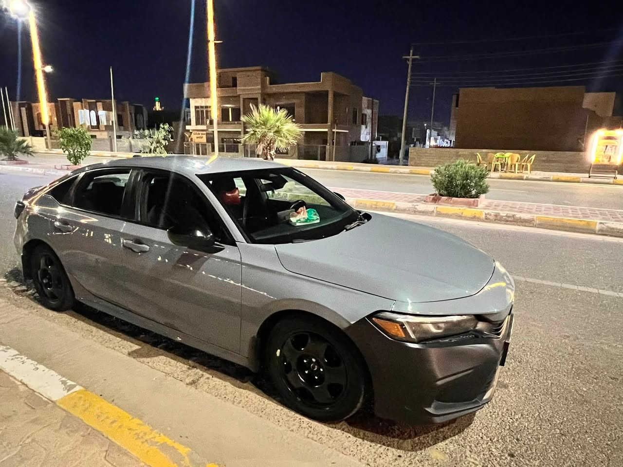 هوندا  سفك 2024 وراد امريكي sport
موصفات السياره 

3 انضمه قياده eco normal sport 
بصمه ابواب وبصمه تشغيل وتشغيل عن بعد  
رادار وكامره تحكمات ستيرن مثب سرعه وتحديد مسار 
شفتات ستيرن 
بك لايت معدل  
رقم مميز بغداد 
سياره بحاله جيده صدر وحداده 
توصل *********** 
واتس اب
