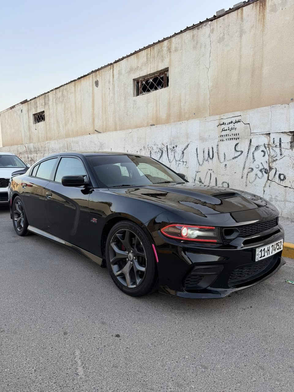 سلام عليكم جارجر ارتي 5700 للبيع موديل 2017
السياره بيهه صبغ جاملغ والباب الي وره السايق لا شاصي لا لغد ابد بجم على وضع الشركه 
  
 

مري قلاب 
شاشه كار بلي 
نضام ايكو 
دبات على الريمونت تقفل الصوت وتفتح  
صدر امامي خلفي جديد 
لايت متغير 
سياره جاهزه 
مكاني البصرة  
السعر 172 وبيه مجال 

‎الرقم
***********
