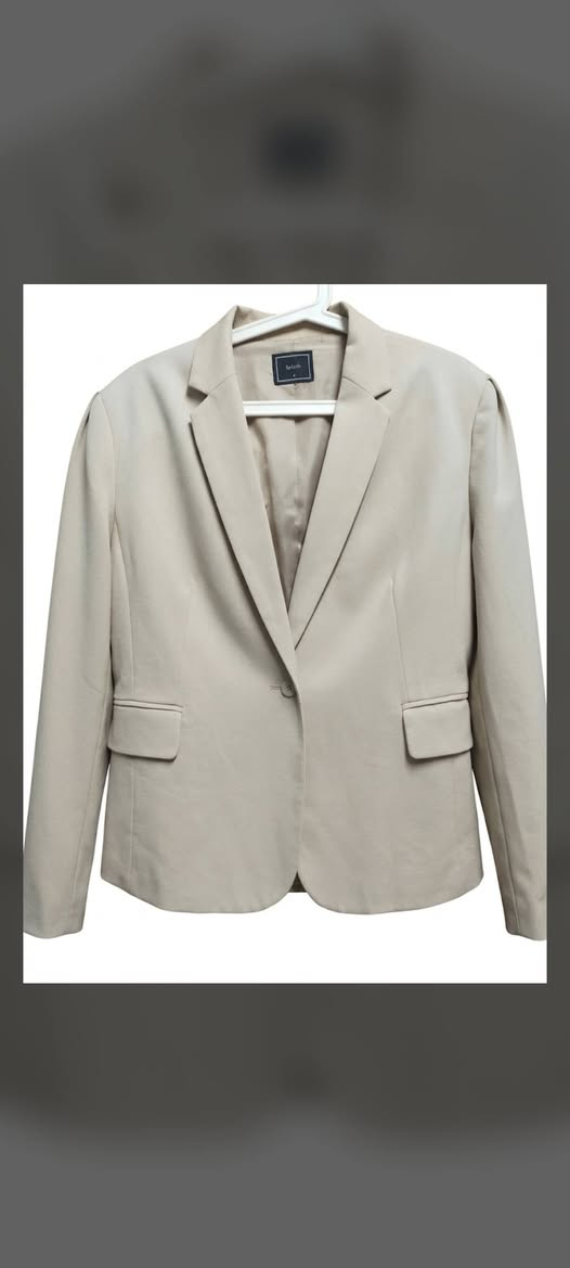 ٢٥٠ Berksha pull and per stadidevrs splash cotton h.m 300


**إذا كنت صاحب هذا الإعلان وتريد حذفه لأي سبب، رجاءا أرسل رسالة إلى الدعم الفني**