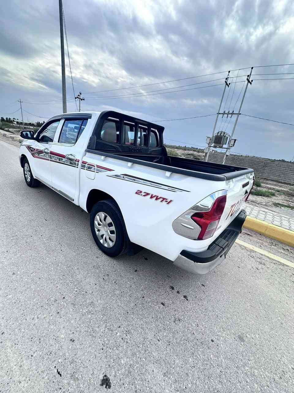 للبيع تيوتاهلوكس موديل٢٠١٦محرك كازكازمكفولةسنويةباسمي مجددةسعر٢١٠$بيةمجال/***********
