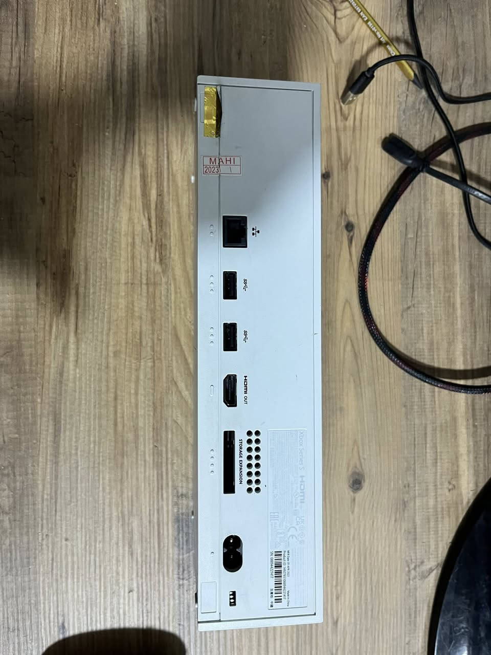 السلام عليكم للبيع xbox series sذاكره 512 الجهاز جديد مستخدم قليل بي حساب مشتري بي العاب بسعر 350الف وبي مجال بسيط للتواصل ***********
