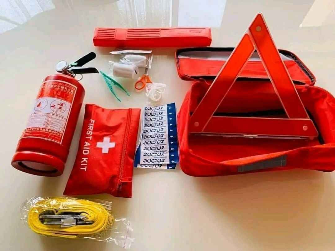 🧳 ⛑️  حقيبة الطوارئ  ⛑️🧳

⭐️ حقيبة متكاملة مثالية للحالات الطارئة متعددة الإستعمالات وجودها ضروري في جميع السيارات 👌

⚡️محتويات الحقيبة:

1- طفاية حريق ١ كغم 🧯

2- عاكسة على شكل مثلث سهلة الطي ⚠️

3- حبل سحب متين جدا ⛓️

4- اسعافات أولية 🏨 بغداد, العراق


**إذا كنت صاحب هذا الإعلان وتريد حذفه لأي سبب، رجاءا أرسل رسالة إلى الدعم الفني**