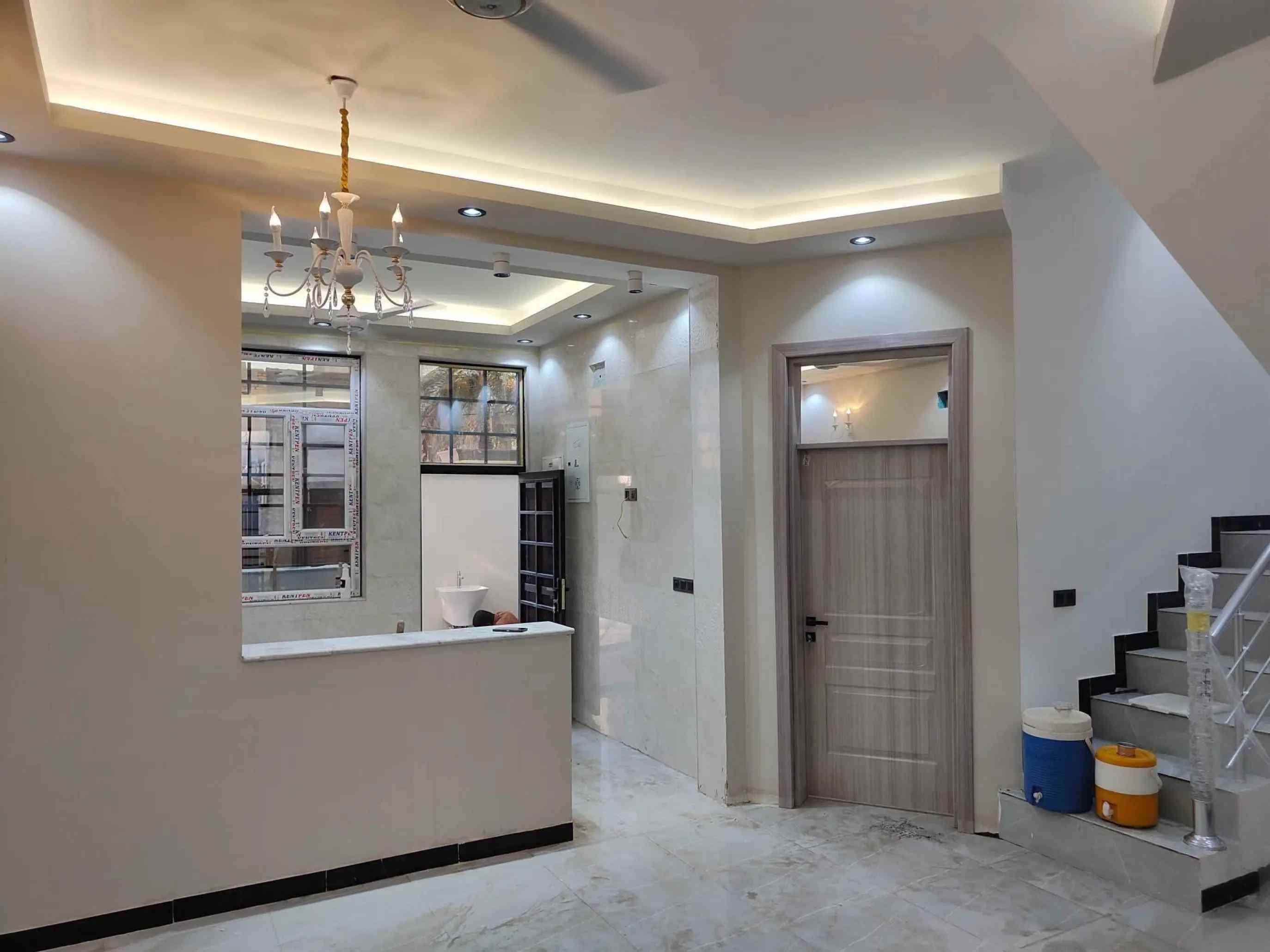 🏡 بيت للبيع في كربلاء – حي الحوراء 📍 العنوان: كربلاء، حي الحوراء جهة باب بغداد، عمود 37، نزلة القاضي./[ السعر 158 مليون[ 🔹 المساحة: 100 متر 🔹 الواجهة: 8 متر 🔹 النزال: 12.5 متر 🔹 البناء: طابقين 🔹 عدد الغرف: 4 غرف نوم 🔹 البناء جديد 🔹 المواد المستخدمة: طابوق جمهوري + كونكريت مسلح ✅ جميع الخدمات متوفرة ✅ تبليط، مجاري،  للمزيد من الاستفسار اتصل واتساب *********** /***********
