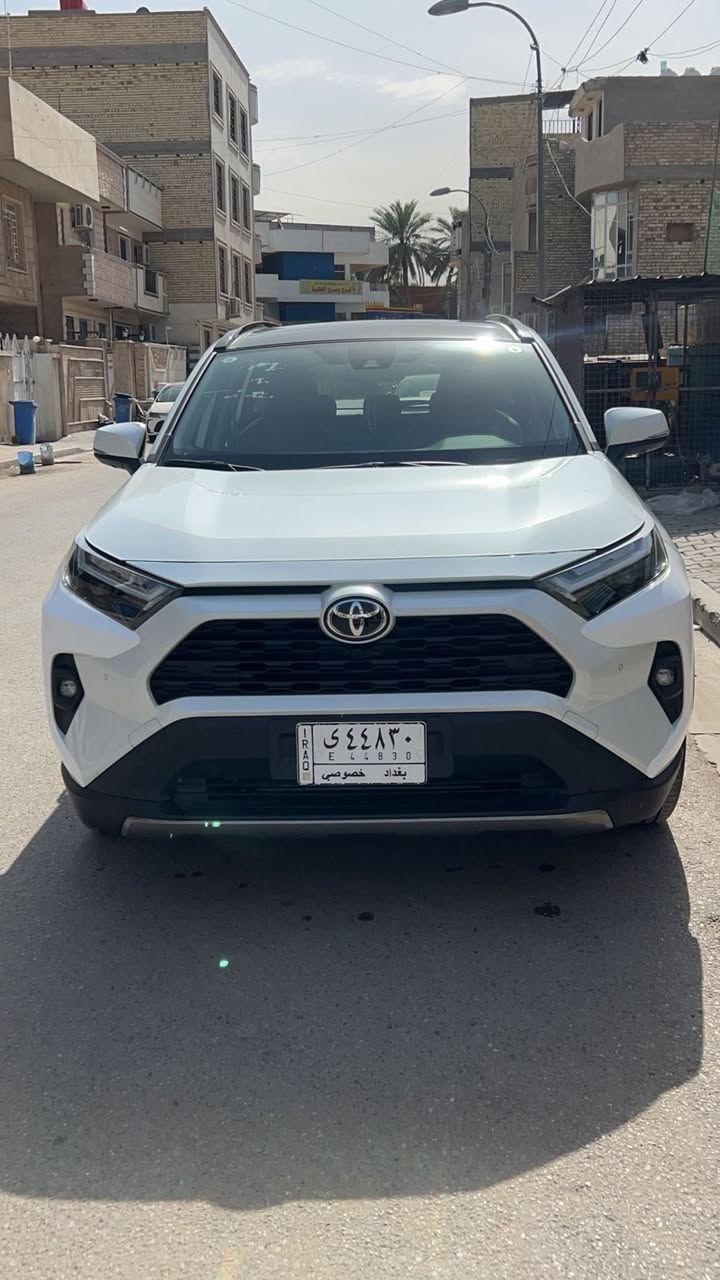 تويوتا راف فور بانزين
🔹 الموديل: 2023
🔹 ياباني تجميع الصين
🔹 عداد المسافات: 23،000KM
🔹 المواصفات: فول ١/١
🔹 بانوراما 
🔹 تدفئة بالمقاعد 
🔹 مقاعد جلد اصلي
🔹 كراسي كهرباء عدد ٢
🔹 وضعيات قياده (نورمال- ايكو- سبورت)
🔹 ٥ كاميرات 360 درجة
🔹 سبايدر
🔹 بلاجكتور
🔹حساسات امامي خلفي جانبي 
🔹مانع انزلاق + نظام توقف ذاتي + نظام تحديد مسار
📍 العنوان: بغداد – الاعظميه 
السعر 36 مليون وبي مجال قليل 
📞 للاستفسار الاتصال:***********
