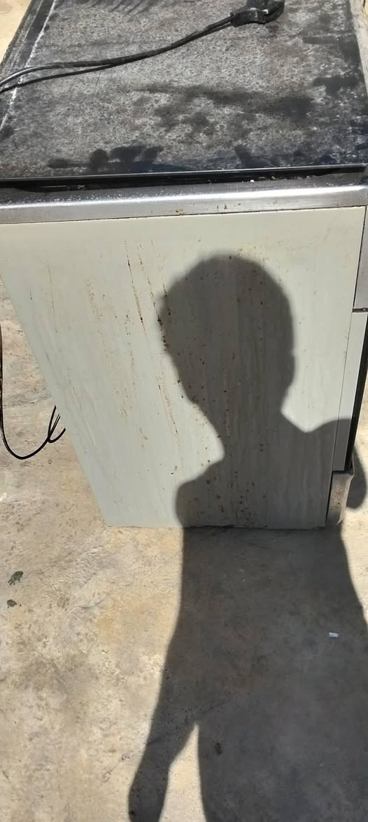 طباخ سوني متروك ابيعه تراب بس يريد تنضيف سعره 25الف /***********
