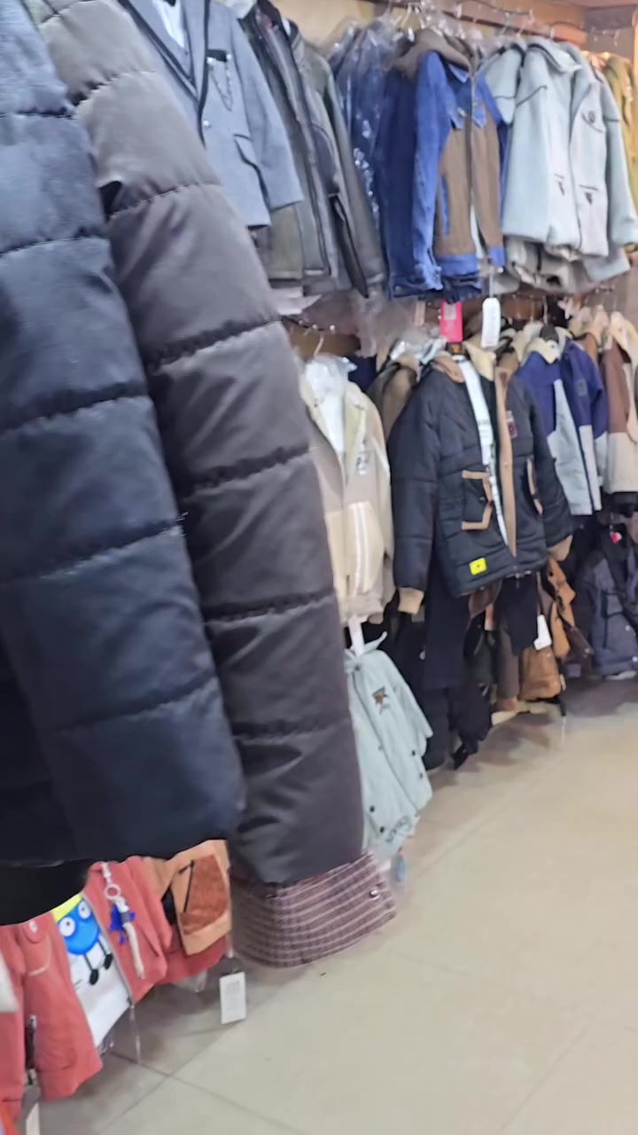 بسم الله الرحمن الرحيم 
تعو شوف العروضات العيد  الي ما بتلاقي غير عند ازياء

 حلا  الحرررققق بلش🔥🔥 من عمر 4سنوات حتى عمر 14سنه
 #البسه #اطفال #ازياء #حلا #حماه #ترند #العيد
ازياء حلا القصور جانب القسم الخارجي 
للتواصل 
٠٩٤٥٥٧٣١٨٨


**إذا كنت صاحب هذا الإعلان وتريد حذفه لأي سبب، رجاءا أرسل رسالة إلى الدعم الفني**