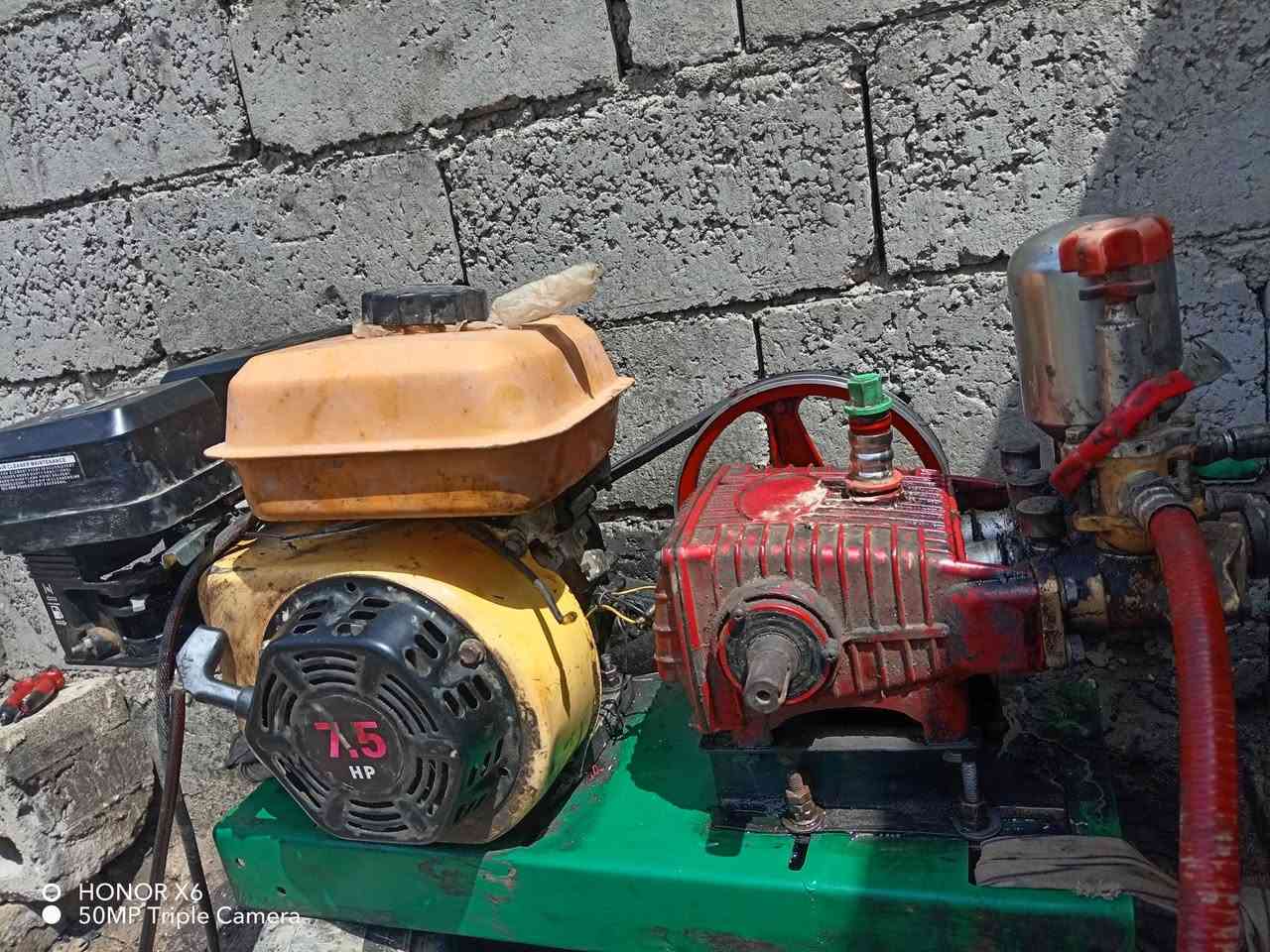 سلام عليكم ماطور غسل سيارات بانزين للبيع حجم الضاغطه 30بار وياه ضاغطة حجم 25بار المكان الدوانيه الحمزه الشرقي ***********
