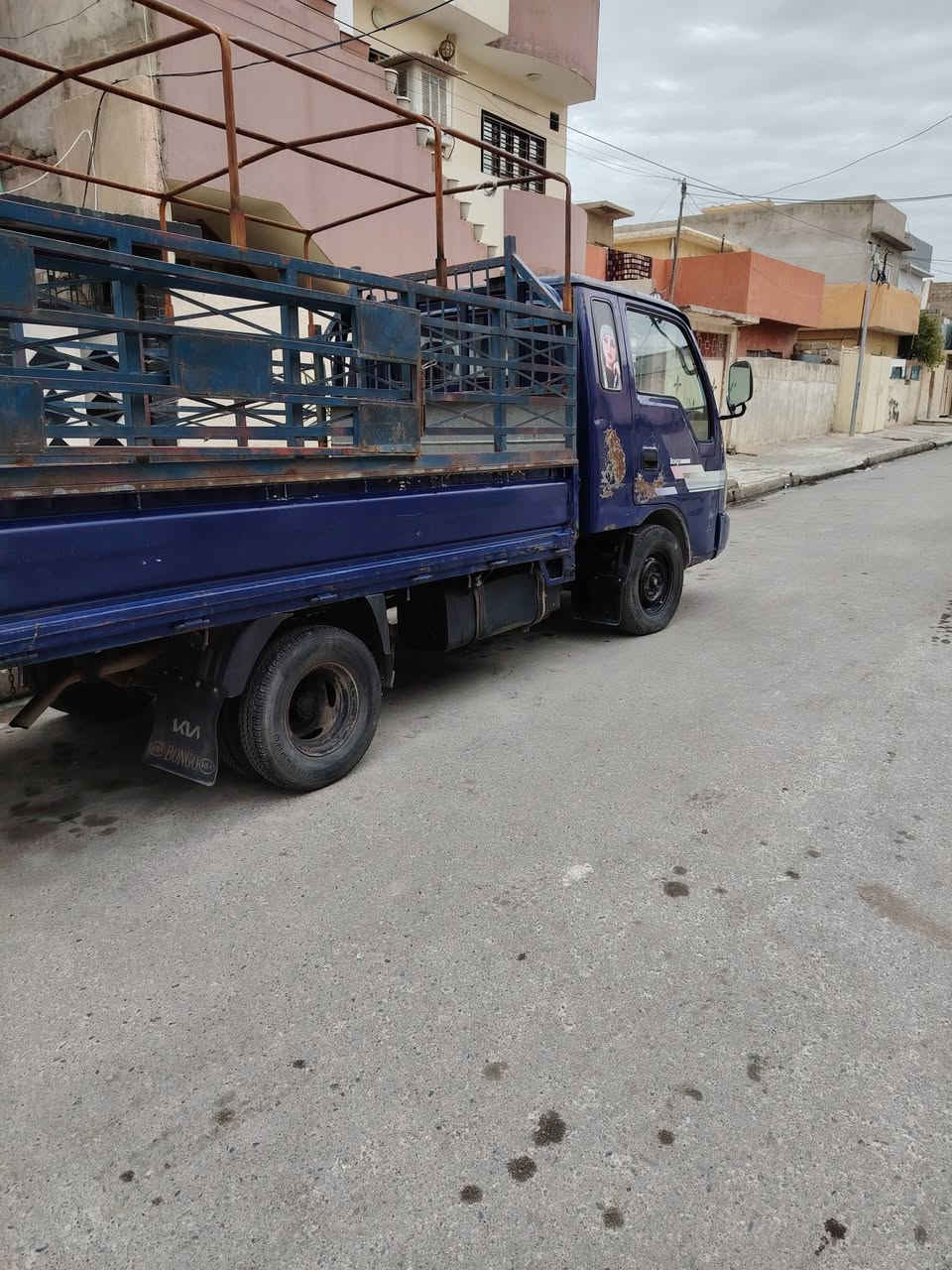 كيا بزون موديل 2001 رقم نينوى بسمي محرك كير شاصي شرط قمارة قلاب العنوان موصل الايسر السعر 68 الاتصال ***********
