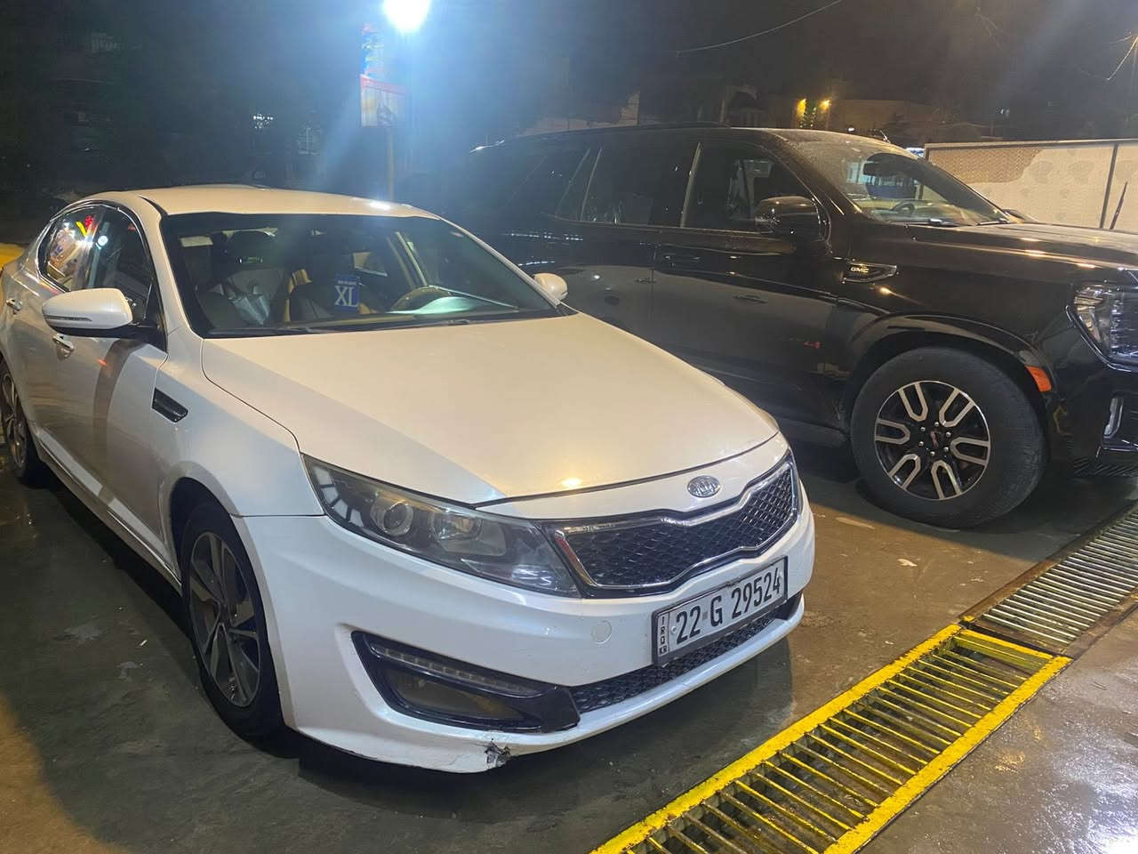 السلام عليكم 
كيا اوبتما خليجي مصبوغه عام
تخم ويل كب 17 
كشن جلد 
بصمه 
محرك دوش 
باتري جديد
حداديه جيده جدا 
مكان السيارة الاعظمية
رقم اربيل الجديد 
‭***********‬
السعر ٩٧
