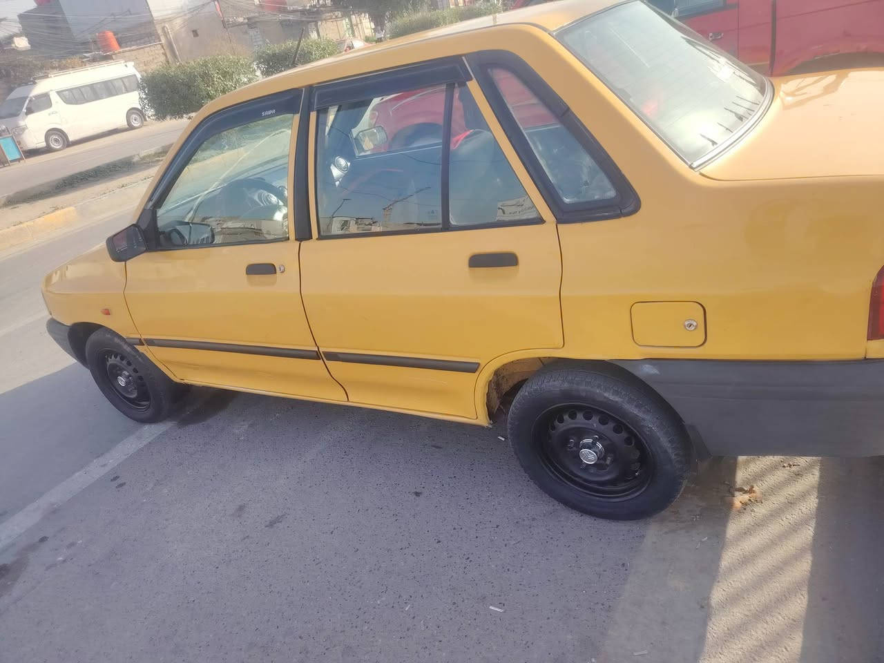 السلام عليكم سياره موديل 12 سياره حلوه مكاني بغداد ارقام انجليزي باسمي سلام الاحد ان شاء الله السعر 28 بيها مجال قليل سياره جير ومكينه مقفولات حداديه جديده رقم تاير جديد سياره خير من الله  ***********
