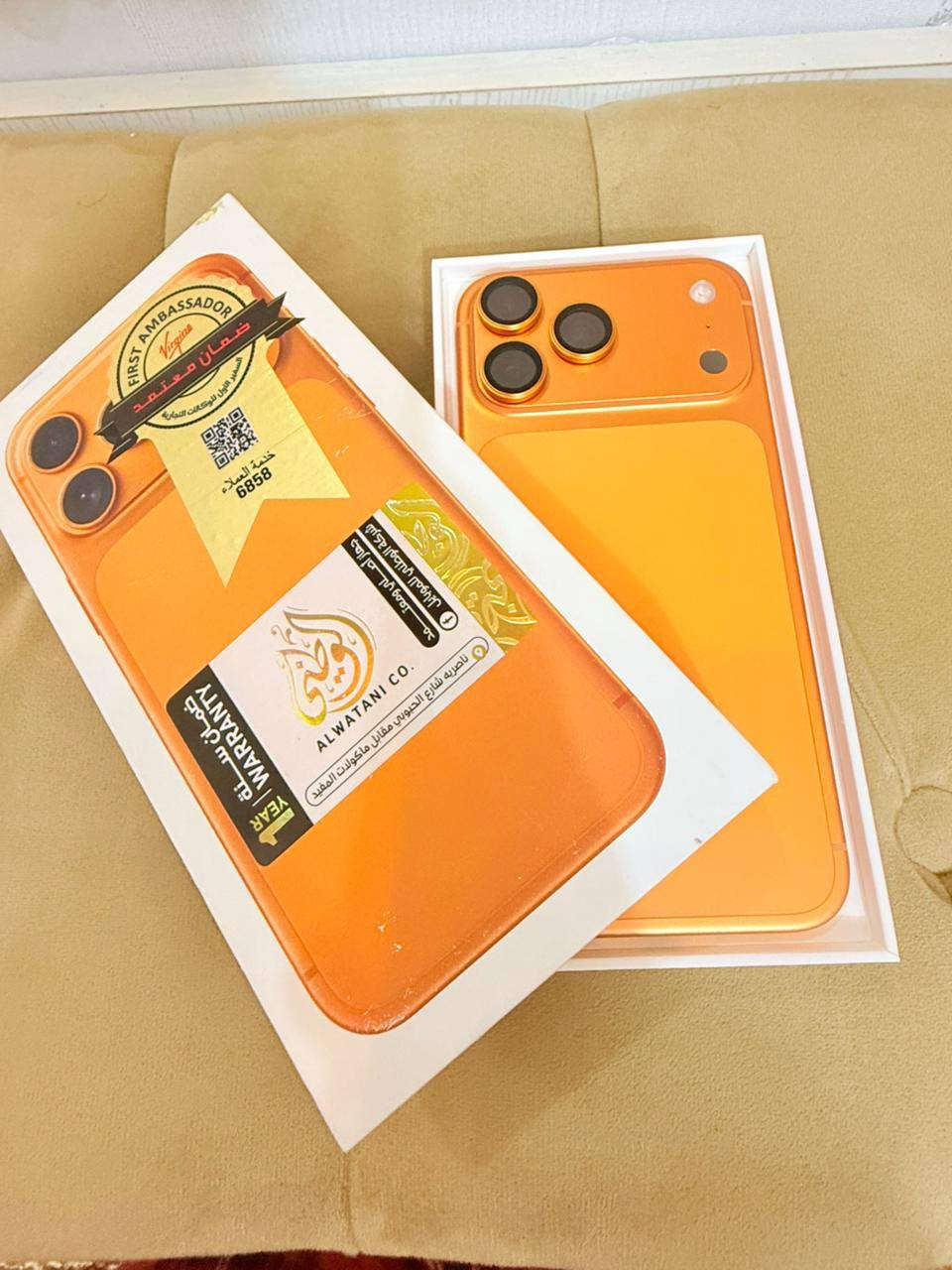 ايفون 17برو ماكس شرق اوسط شريحه بعده جديد ابد ممستخدم ولامعرب ولامشحون وياه ملحقات كامله (عدسات /لزكه/كفر/شاحنه )كلهن الاصلي السعر الاتصال او مراسله ع الرقم ***********
