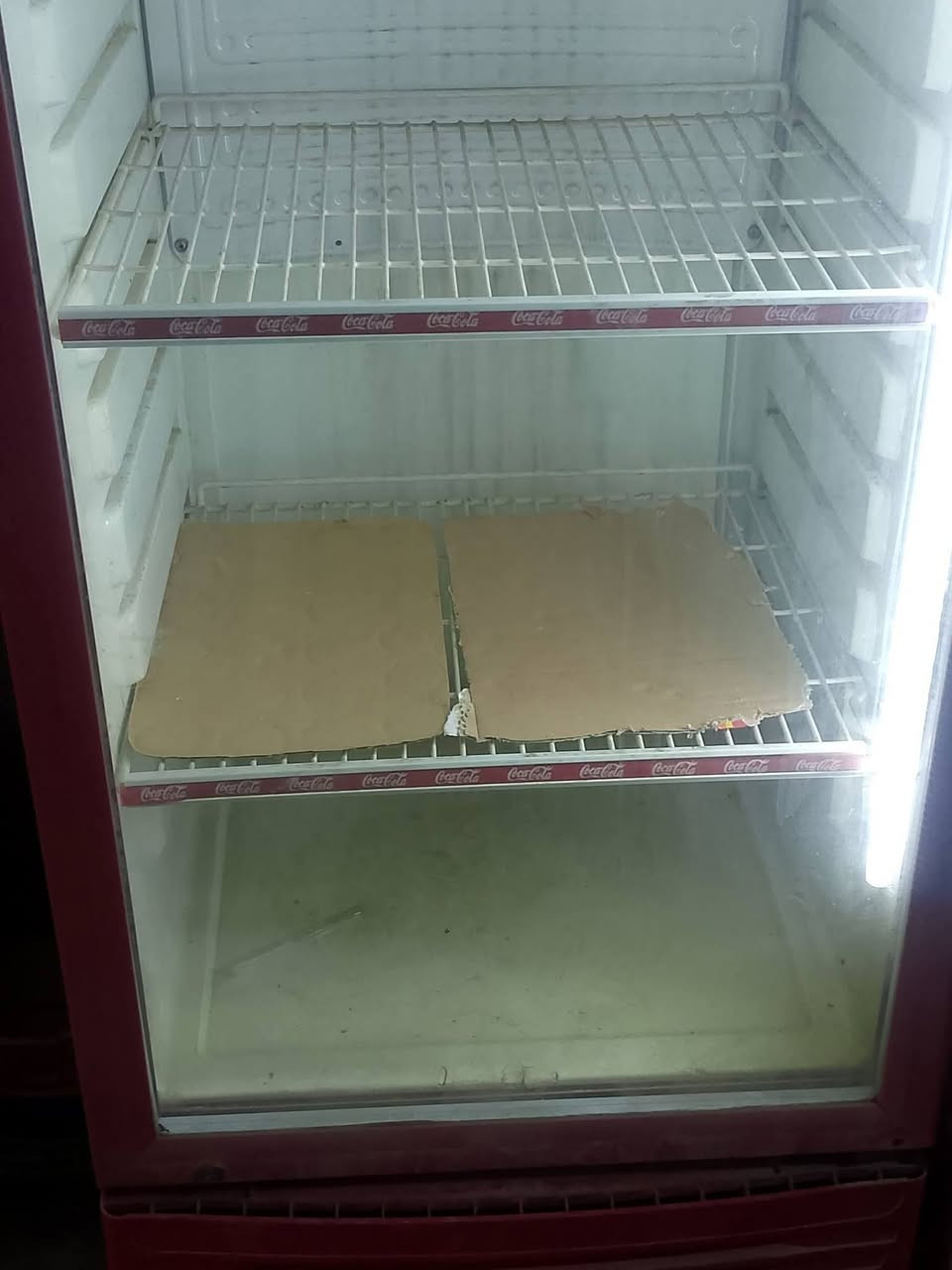 براد للبيع 
أربع رفوف
السعر 150 بيه مجال


**إذا كنت صاحب هذا الإعلان وتريد حذفه لأي سبب، رجاءا أرسل رسالة إلى الدعم الفني**