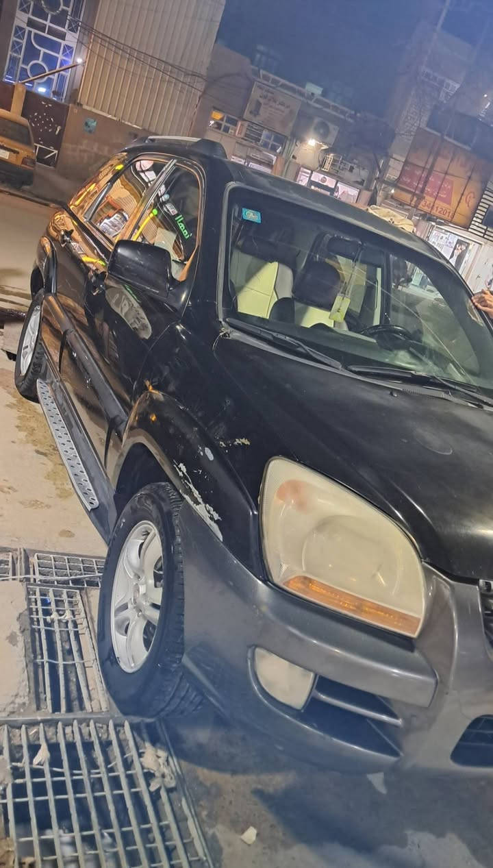 السلام عليكم  
سبورتج 2006 .محرك 6 سلندر 2700
كير ومحرك وتبريد جاهزة مكانها بغداد 
رقم بغداد السعر 77 ...رقم ***********
