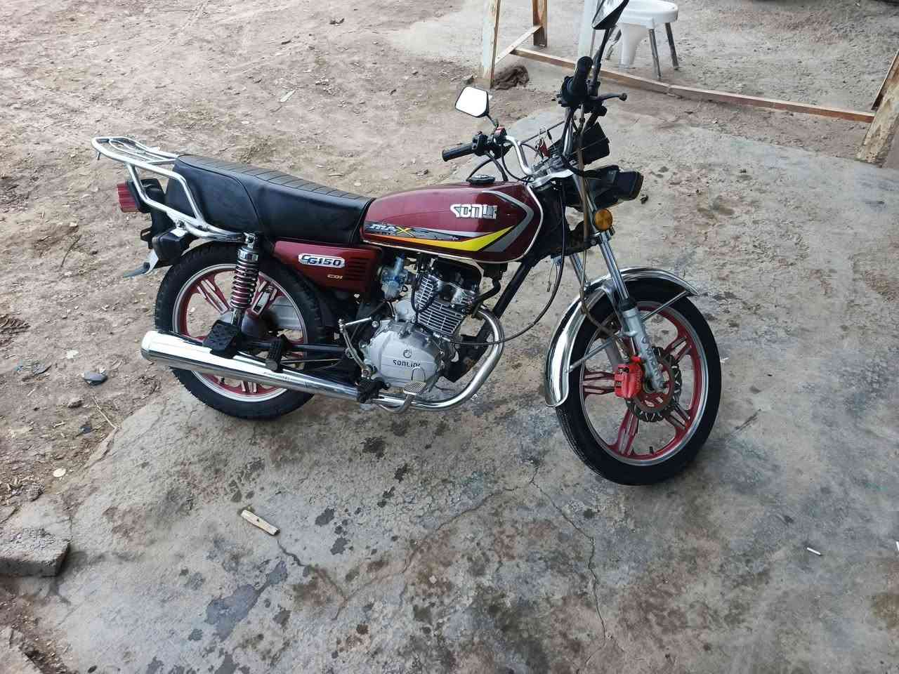 دراجة نوع سيفان للبيع
موديل ٢٣
اوراق اصولي
مكينه ما مفتوحه 
دراجه خير من الله السعر ٥٠٠ قفل مال بيع 
مكاني جبله


**إذا كنت صاحب هذا الإعلان وتريد حذفه لأي سبب، رجاءا أرسل رسالة إلى الدعم الفني**