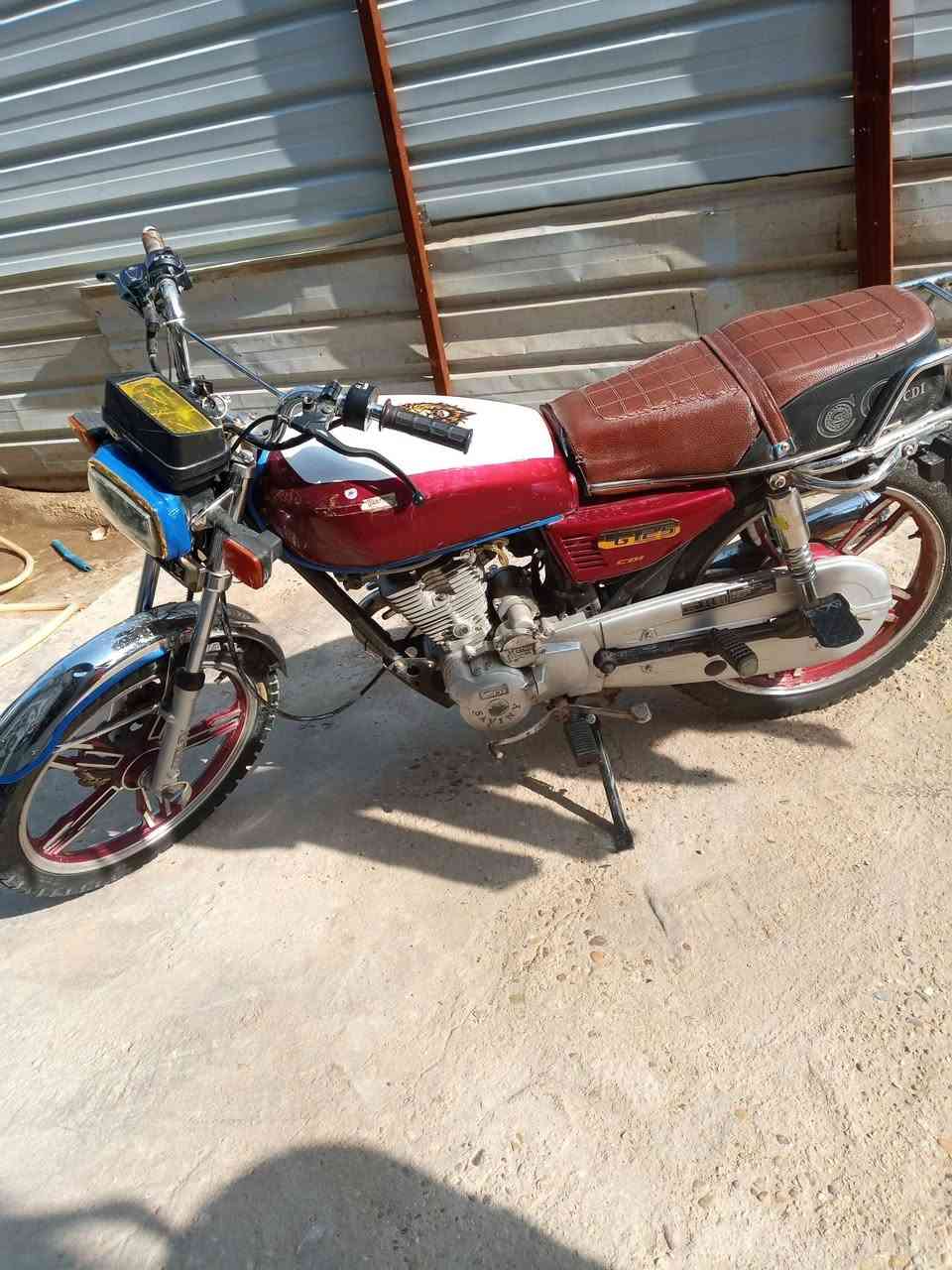 دراجه سيفان للبيع موديل 22 اوراق مكان حله اطفيل سعرها 475اوبيه مجال ***********
