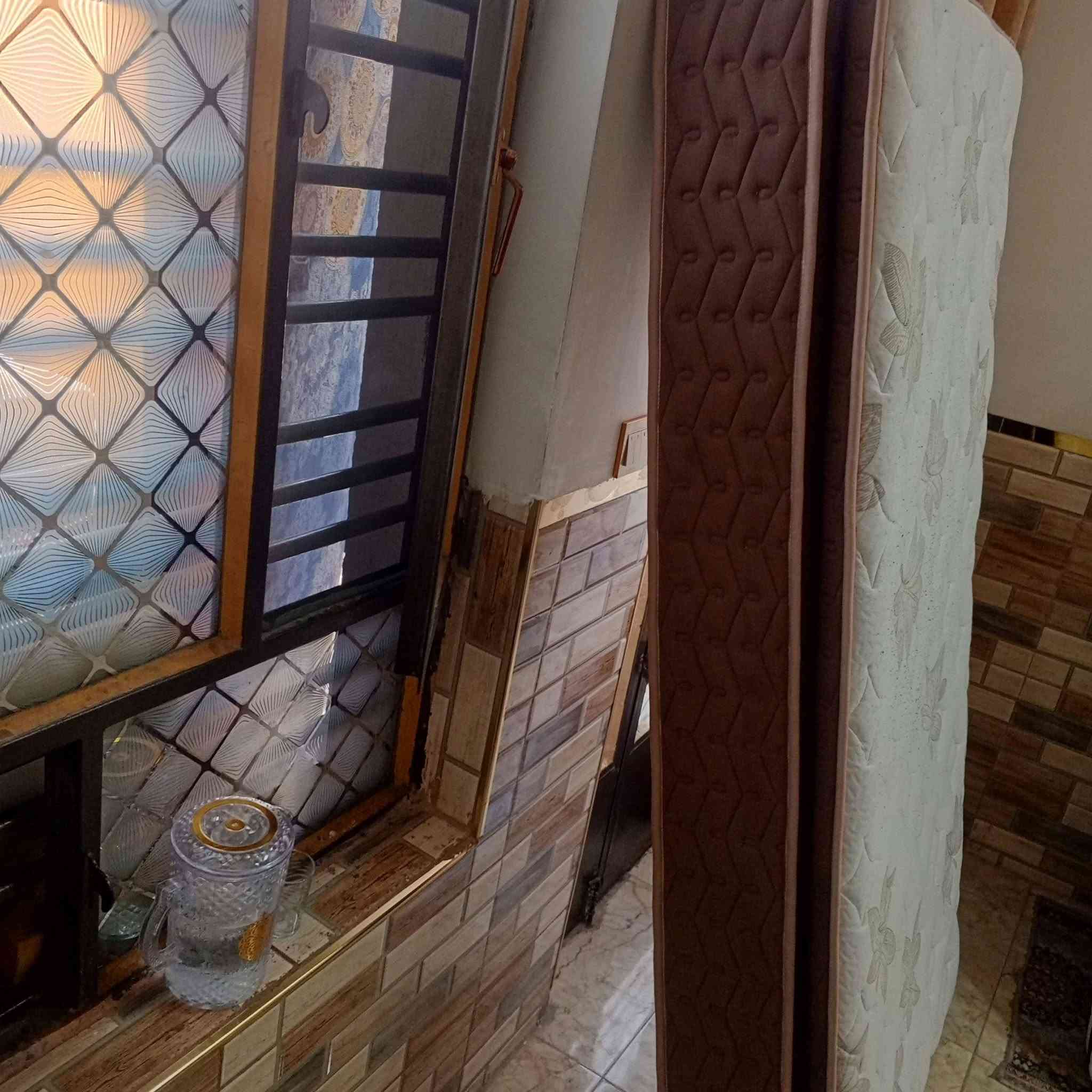 دوشك ابو نفر طبي سعر 85 وبي مجال مكان غزاليه
***********
