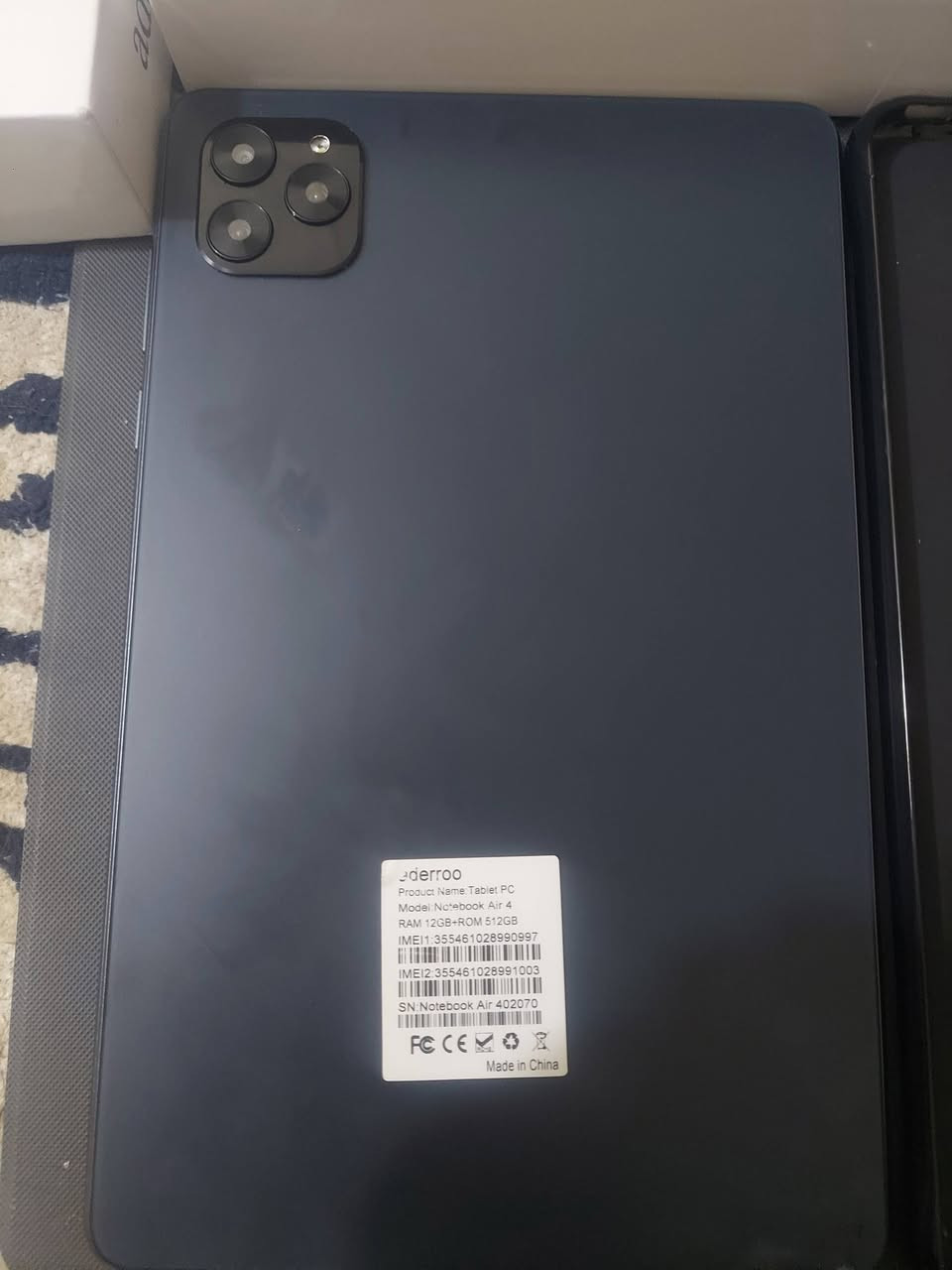 ايباد لتصفح والعاب خفيفه مثل ماوضح بلفديوات  ملحقات ايباد شاحن+ ساعه + ساعه أربود + سماعه+ ولكفر والكيبورد
 75الف قفل 

انتباه للعاب بسيطه وخفيفه وتصفح فقط 
*********** مو شراي لاتعبنه وشكرا الكم
