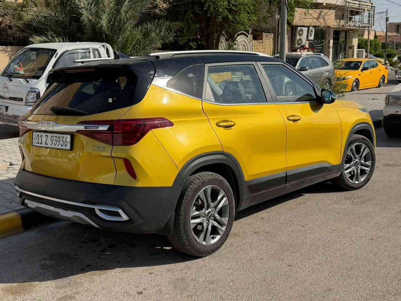 للبيع:  بسعر مناسب كيا سيلتوس (Two Color) 2023 – وارد أمريكي
🚗 الموديل: 2023
🚗 الوارد: أمريكي
🚗 رقم بغداد
🚗 المحرك: 2000 سي سي (دبل DOHC)
🚗 المسافة المقطوعة: 98 ألف ميل قابل للزياده

المواصفات:
✅ تشغيل عن بُعد
✅ تحكمات على المقود (ستيرن)
✅ نظام المحافظة على المسار (Lane Keep Assist)
✅ شاشة كبيرة
✅ لونان (Two Color)

رقم الشاصي (VIN):
KNDEU2AA1P7395496

📍 الموقع: واسط – الكوت

💰 السعر: 14,200 دولار قابل للتفاوض

📞 للاستفسار:
***********
