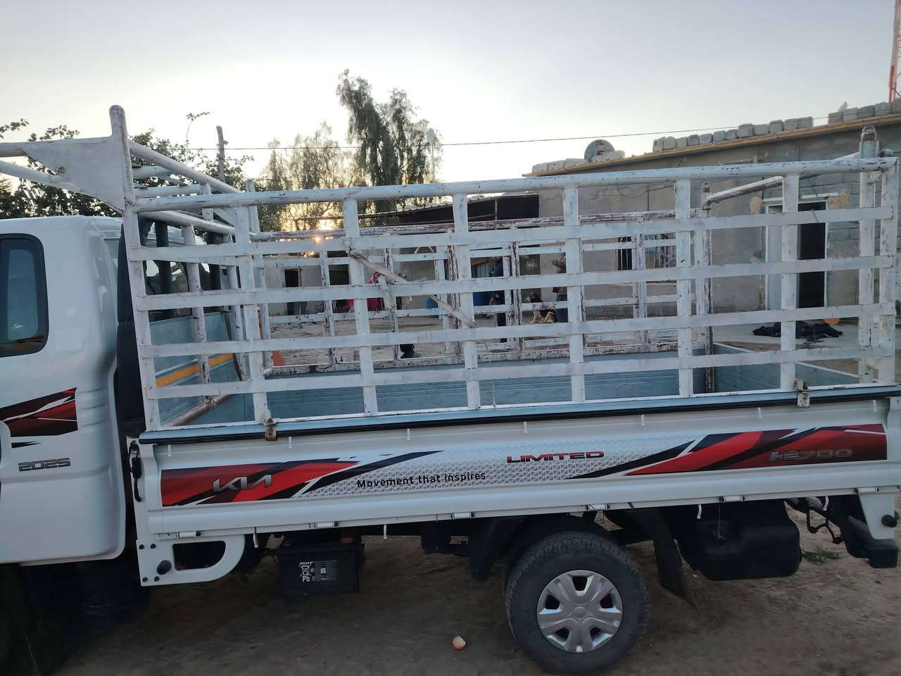 سلام. عليكم محجر كيا حمل بوري مال حمل لتخاف حمل شكد متريد بي مكاني بابل شراي اتصل 078 329 84814
