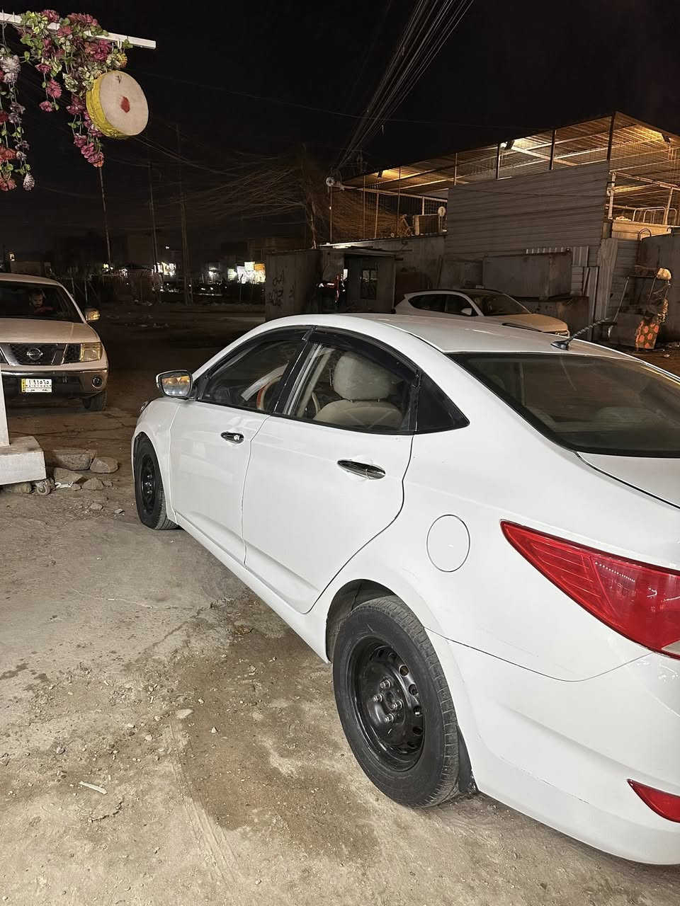 السلام عليكم للبيع هونداي اكسنت خليجي موديل 16 كوت
فول  السياره حلوه ضربته صفحه السايق 
محرك 1400
تبريد ثلج  تخم جديد 
للأتصال ***********
السعر 70
