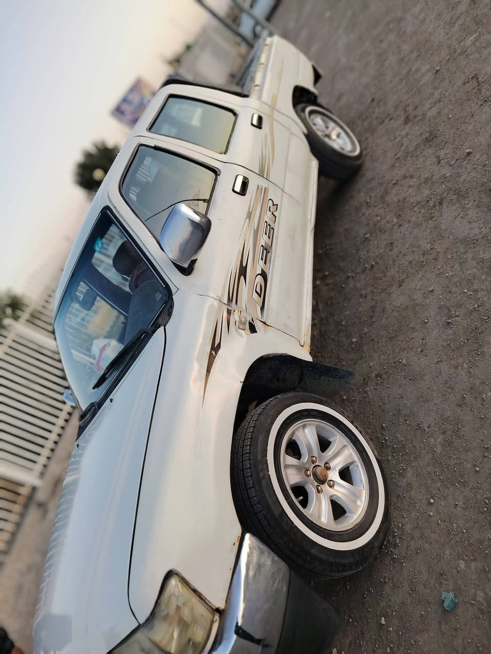 سلام عليكم للبيع او مراوس حسب القناعه دير. 2008رقم بغداد نكليزي هزه جديده مداور ثاني يوم. سياره كير مكينه شاصي كاردن اكسل كهربائيات باتري دوشمه جام كهربائي  مسجل شغال  لايت زنون  كله خير من الله سياره جاهزه  من حداديه  سياره بلاديه  مكاني واسط قضاء الحي للتصال *********** السعر.  38وبيهه مجال غير متواجد على النت شراي اتصل
