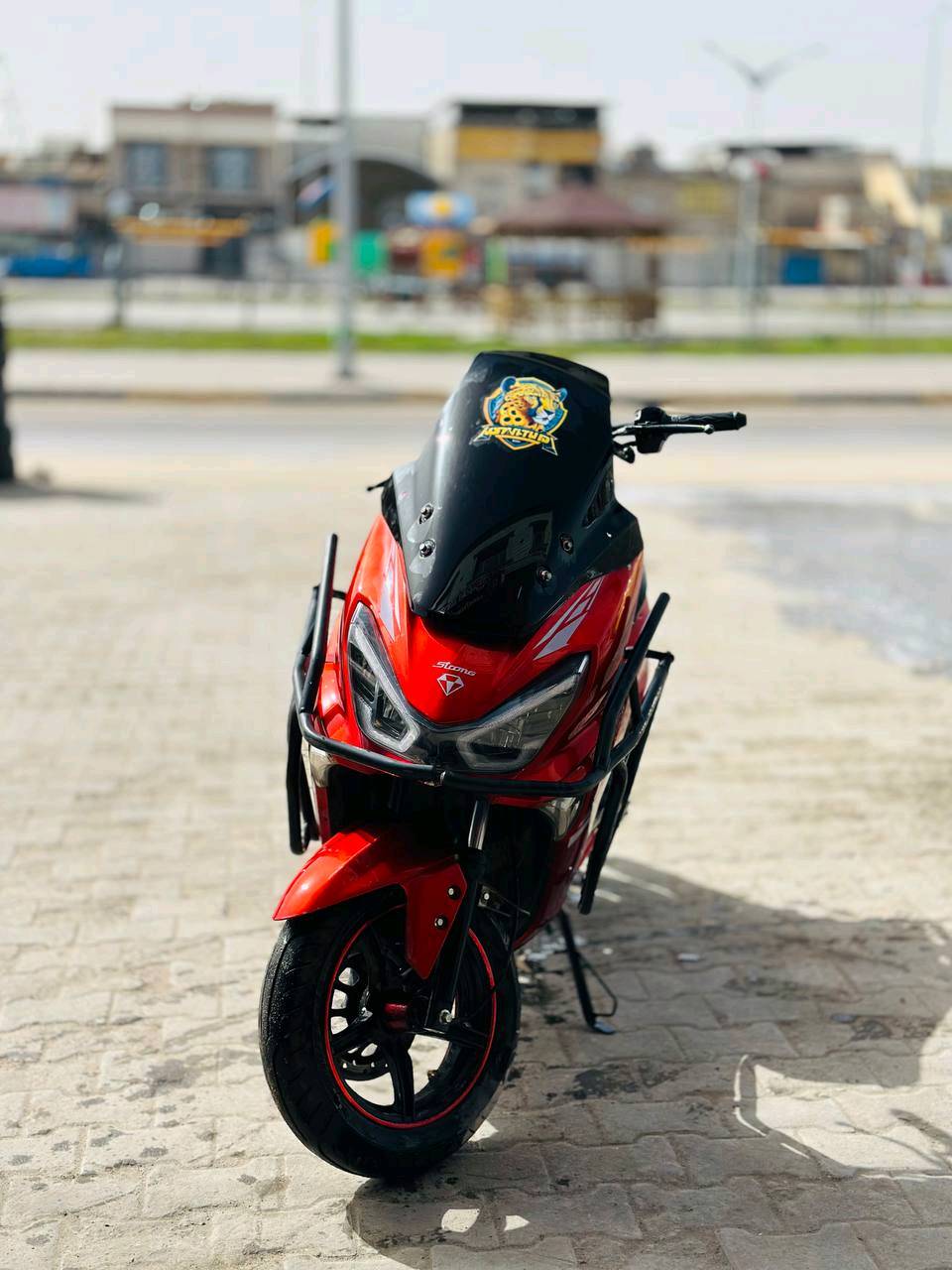 السلام عليكم دراجه سترونك صيني السعر 600الف الدرجه كلشي بيها شغال ما ناقصها شي الدراجه مجفته مره وحده وشديت غراضها لابلاد يعني تعتبر ما مجفته