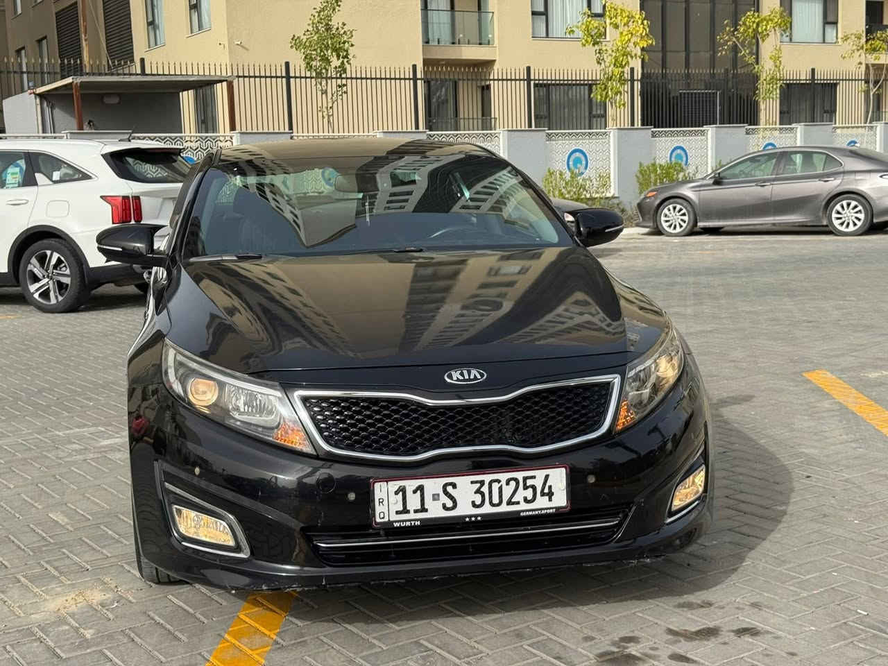 السلام عليكم

كيا اوبتما 2014 أمريكي 

محرك 2000 تيربو 

سونار بيها مكانات صبغ ابيع حزام بس هيه مو حزام 

السياره بيها منظومه غاز 

مواصفات 

شاشه 

بصمه

كامره 

تحكم ستيرن 

كراسي تدفه 

السعر 95بيها مجال 

مكانها بغداد السيديه 

رقمي ***********
