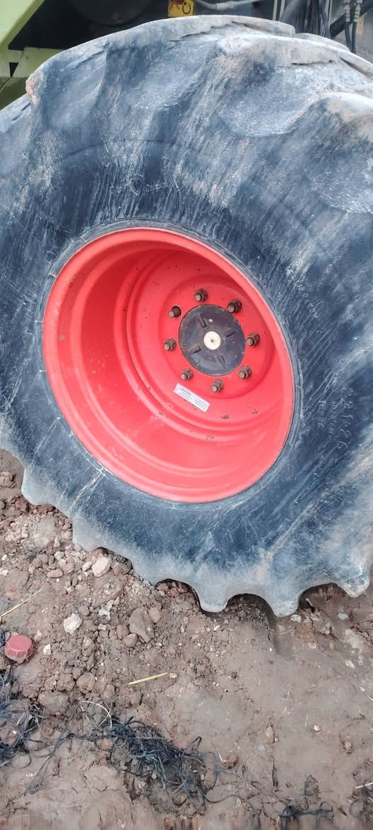 السلام عليكم حاصده كلاس للبيع موديل 2003.    ***********
