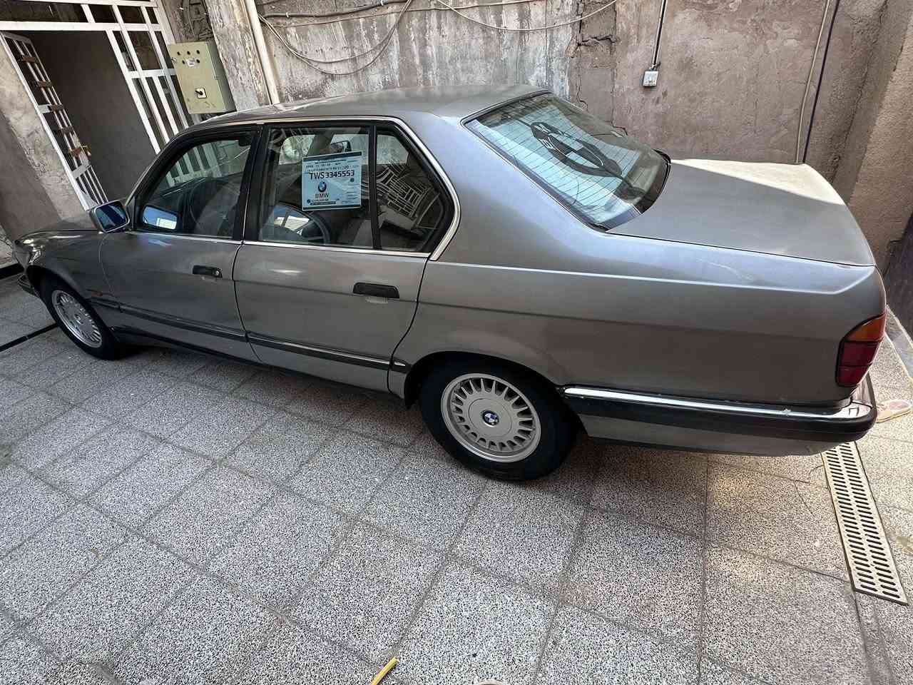 ❤اللهم صلي على محمد وأل محمد❤

للبيع للبيع  

 لون رصاصي طوخ BMW 735i  موديل1989
الرقم بغداد  انكليزي   مشروع وطني تحويل ثاني يوم 

🥷مح اصل بليته و سنويه 
🥷حداديه امامي خلفي جديده
🥷غرفه جلد صاصي طوخ بلاد 
🥷جام يصعد وينزل 
🥷باتري جديد
🥷كهربائياتها على وضع الوكاله
🥷تخم ويل اصلي مع السبير
🥷برده خلفيه
🥷تخم تاير جديد 
🥷مرايه عاكسه للضوء 
فتحه سقف 
وباقي المواصفات موضحه كدامكم سياره الحمد لله والشكر من النظيفات والي محافظه ع نظافته ب النسبه الموديلهه و لعمرها 
السياره نضيفه
كفاله عامه من الحادث مصبوغه صبغ درجه اولى للجماليه فقط و تجديد اللون و جاهزه لله الحدمد 

مكان السياره النجف الاشرف
للاستفسار على ***********
