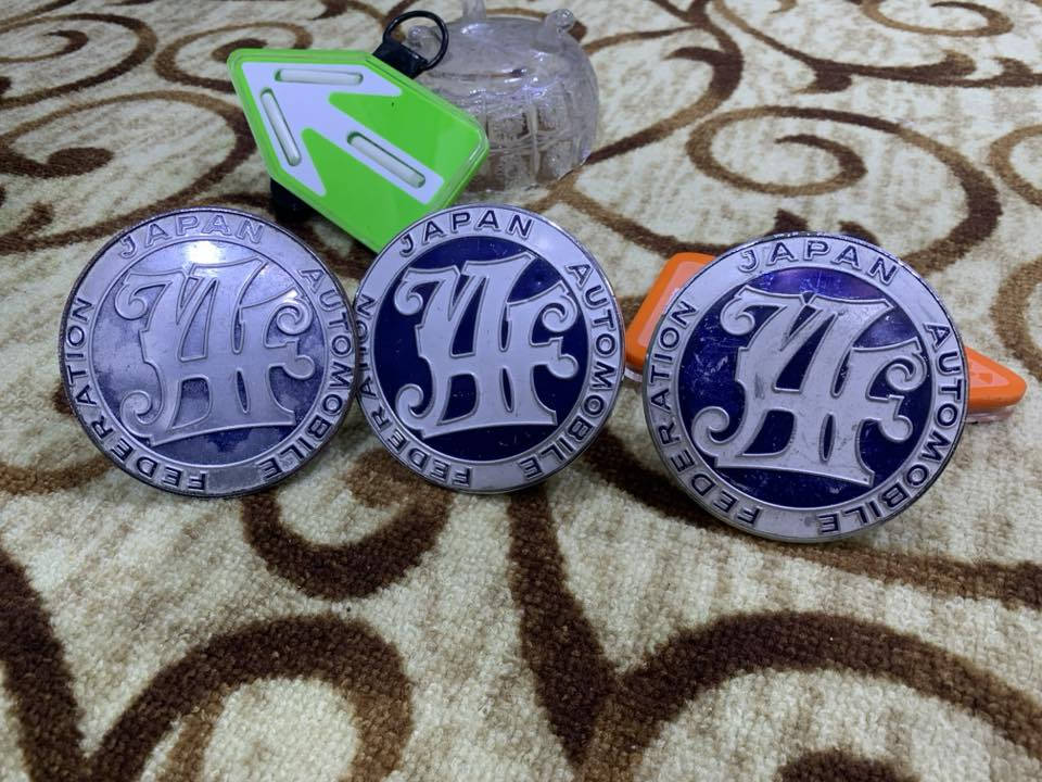 السلام عليكم ونجيات للبيع اصليات شرط الفحص وهاذ رقمي ***********
