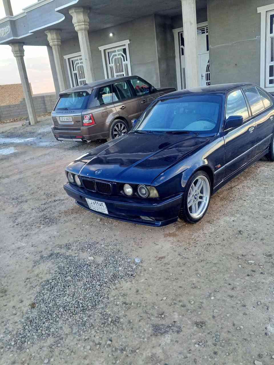 بسم الله الرحمن الرحيم بي ام دبليو للبيع    حجم 525 موديل 1995 الون اسود كحلي داخل جلد جام كهرباء 
ويلكب رياضي سياره رياضيه شلعه وتراي اتخبل السعر )45(
بيه مجال،،،،،،،،،،،،(((((((‏#####يوجد واتساب ‪***********‬‏مامتواجد،عل ماسنجر بس عل واتساب فقط وعل خط
