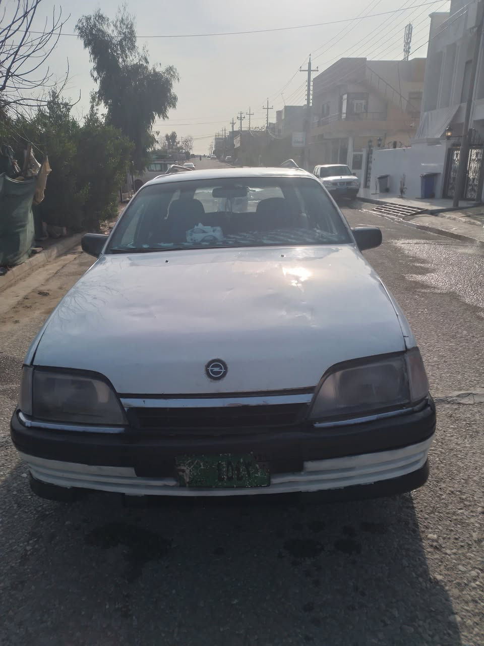 السلام عليكم ورحمه الله وبركاته 
اخوان سياره اوبل اوميكا موديل ١٩٩١ 
محرك ٢٠ المرغوب اللون الابيض
محرك كير كهربائيات  بشرط 
شاشه مسجل بلوتوث وتدفه فول كله شرط دواخل نضيفه 
رقم نينوى سنويه ابيض مسوي فيها وكاله مسبقا انطيك بشرط مكاتبه صاحبها في حي الطيران نينوى
 مكاني اربيل بيع مستعجل وسعرها فول مناسب ١٣ وبيه مجال 
رقم الموبايل عليه وتساب ***********
