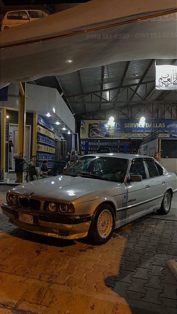 بیئێم ٥٢٠ گێڕ عادی 🦅📦 
سیعری 31💸گەڵاو کەمێ معامەلە 
ئاڕمی پلاستیکی سلێمانی بەشەرتی ناو دایرەی مرور*🚦 
سڵاید  
* 2جام کارەبای
  * سوکان ئێرباگ
  *  داژبڵ ئێرباگ*
ناوفۆڕمیگا  
*  ناوڕەساسی
  * Abs* 
لایت ئەڵقە  
* پێش پان
  *  دەعامی M 
 * چوار تایە و ویلی موشه به ک لەسەرە  *  پاتری بەرزی لۆکی لەسەرە   
************ السليمانية, العراق

