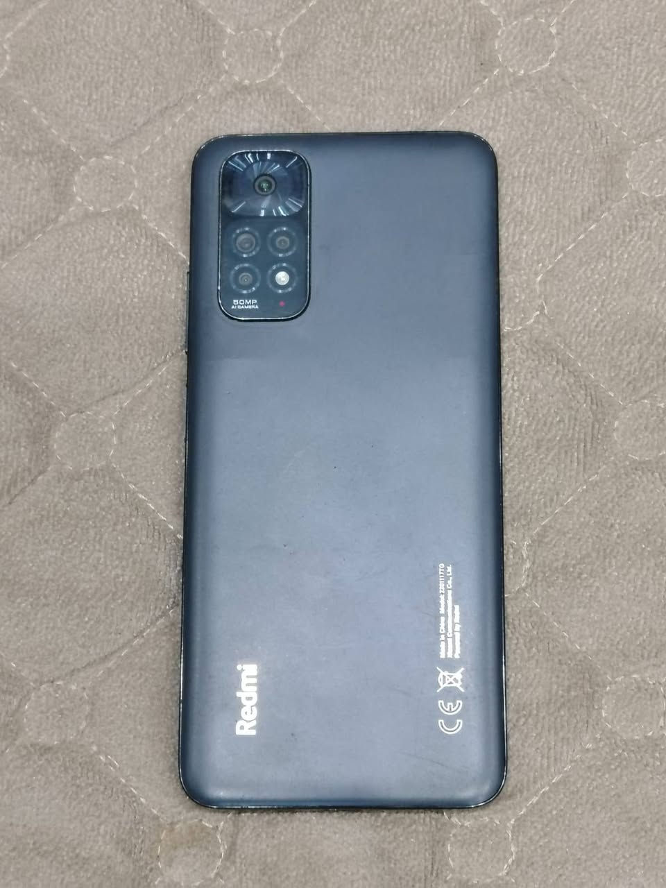 السلام عليكم للبيع 
شاومي ريدمي نوت 11
التلفون مال بيت  ومامفتوح 
ومكفول اي خلل مابي فقط الشاشه طابعه
نوع الشاشة, Super AMOLED.
 حجم الشاشة, 6.5 بوصة. 
معدل التحديث, 90 هوتز
ذاكرته: 128 والعشوائيه 4+4=8
المعالج: Snapdragon 680
الكاميرا:خلفية رباعية 50+12+5+5 م.ب.
 / امامية 16 م.ب.
السعر 90
مكاني بغداد الطوبجي 
***********
