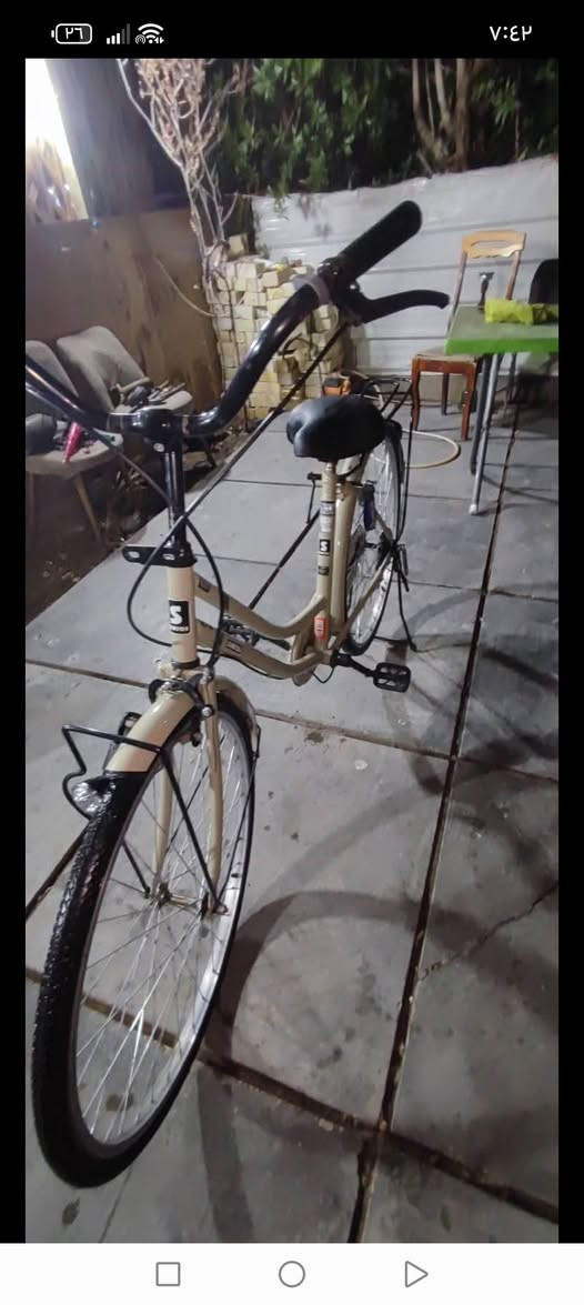 السلام عليكم بايسكل بناتي للبيع شركه سانتوس موديل 2025 السعر 100قفل المكان بغداد شعله الجوادين ***********
