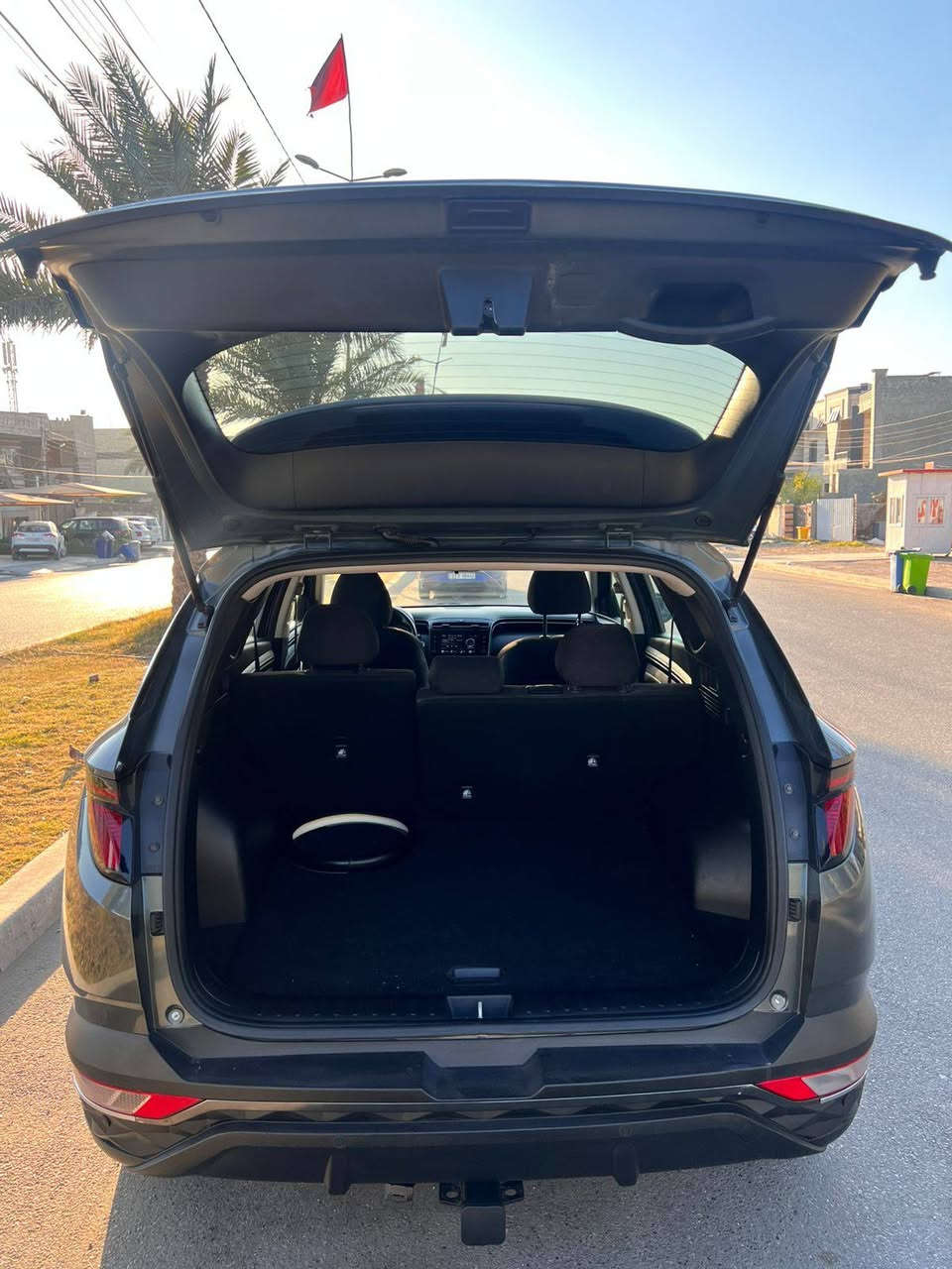 توسان موديل 2022
بدون حادث سرقه بنيد وجاملغات اماميه ودعاميات فقط وبيه بارد اباب الصدر  محرك 2500 وكير وصدر وتبريد وتدفئه كله جديد رقم اربيل انكليزي تحويل ثاني يوم مكان السياره بغداد السيديه رقم موبايل ***********

السيارة جاهزه من كلشي. كير ومحرك مكفولات حدادية جديده تخم تأير جديد
