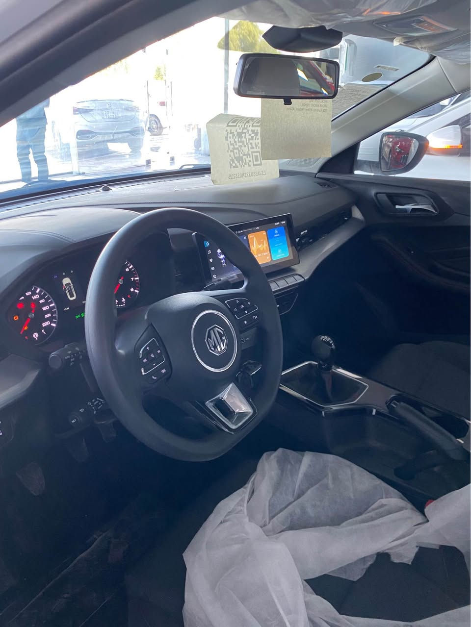 ئێم جی  MG GT 2025 Sport گێڕ عادی
صفر كم.مواصفات.بەصمة.شاشەوكاميرا.
حساس.ئاوێنە ئیشارەت.لايت زينۆن. ڤۆلیۆم
مكان : أربيل.  ١٠٠ متری معرض تۆپ کارس 
سعر ٩٧ورقە.  موبایل *********** أربيل, العراق
