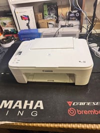 طابعة • شغالة على كهربا • مستعملة