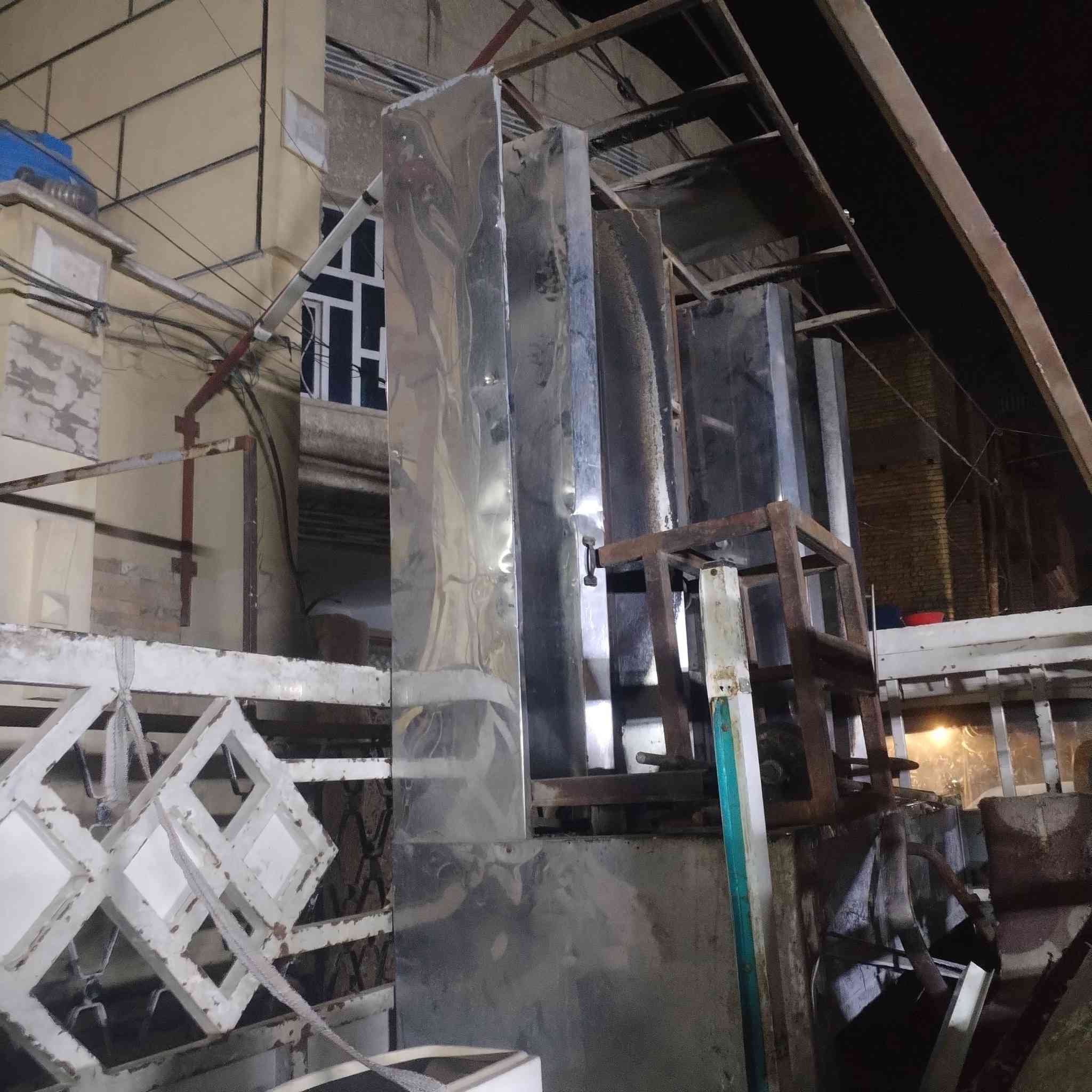 شويات هنه وميزهن استيل ٧خانات ٢٥٠ لف ***********
