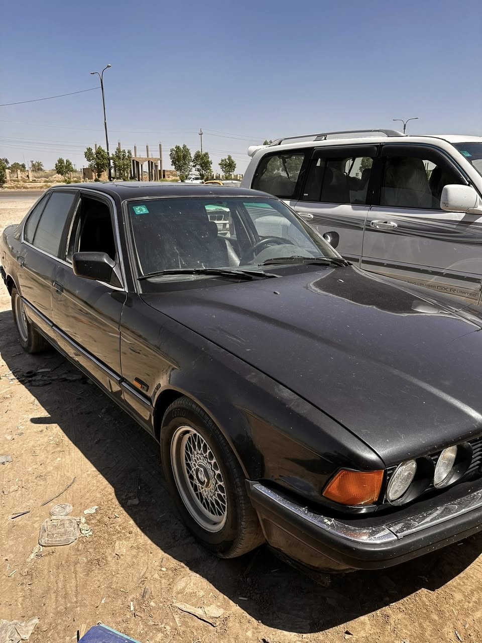 السلام عليكم للبيع BM 730 مكينة 40 مثل ما موضح بالصورة موديل 1993 تبريد شغال كهربائيات شغالة مكينة وكير خير من الله مكلف بالنشر رقم صاحب السيارة

***********
