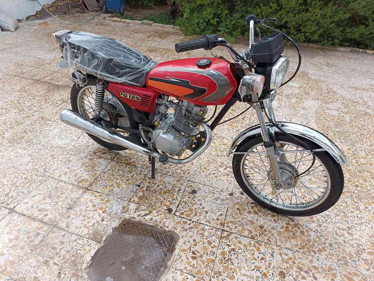 دراجه مال يران خمس نمر مفتوحه مره وحده وقبل سبوع فتحته جبتله غراض ب٢٠٠ عمرته من جديد كشن تانكي صلاحيات عينه ولايت اشاير بكلايت مداكر واير كلج وجفتته وللعلم محرك صبغته صبغ حراري تجفيت أصلي السعر ٤٧٥ وبيه مجال قليل  رقمي  ***********
