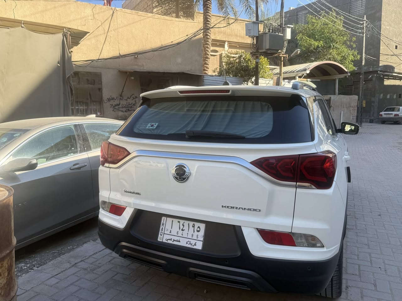 السلام عليكم
من رخصة الأدمن

🚨 فرصة ما تتعوّض – سانغ يونغ 2022 فل كامل 🚨
بنزين | أوتوماتيك

✅ مكفولة (محرك + كير )
✅ نظيفة جدًا وعلى الشرط
 • طخه خفيفة بباب الصدر (راجعة بارد)
 • بدون صبغ نهائي
 • بدون معجون
 • استخدام شخصي

⚡ مواصفات قوية:
 • فتحة سقف
 • تشغيل بصمه
  ودخول ذكي
 • تحكم ستيرن + شفتات رياضية
 • Apple CarPlay & Android Auto
 • مري شفط مع إشارات
 • 3 وضعيات قيادة
 • مثبت سرعة
 • محرك 1500 تيربو (قوي + اقتصادي)
 • تبريد وتدفئة
 • مكيف ثلج
 • تخم تاير جديد
 • حدادية وصدر نظيفة

📄 جاهزة للنقل – فحص بأي مكان
 مكانه كربلاء 
💰 السعر: 170$ وبيه مجال بسيط
📞 التواصل: مراسلة خاص أو اتصال ***********
