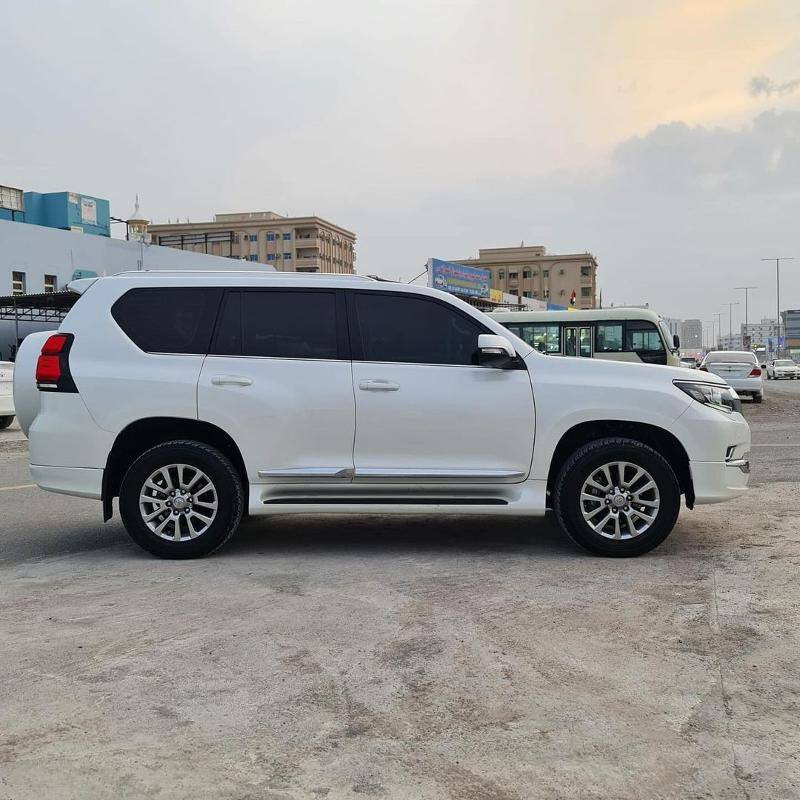 سڵاو
ئەم Prado Toyota ـە بۆ فرۆشتنە، مۆدێل 2020، زۆر پاک و بێ کێشە 👌
نرخ: 45 ملیۆن دینار (قابلە بۆ گفتوگۆ )
تایبەتمەندییەکان:
ماتۆر: 4 سێلێندەر (2.7 یان 4.0)
هێز: 161–271 ئەسپ
گێربۆکس: ئۆتۆماتیک
چوار ویل درایف (4x4) 
7 دانیشتوان
سووتاندن باش و گونجاو
 ئۆتۆمبێلەکە زۆر پاکە، بێ حادثە، هەموو شتێکی کاردەکات تەواو 👌  
ژمارەی پەیوەندی:***********
