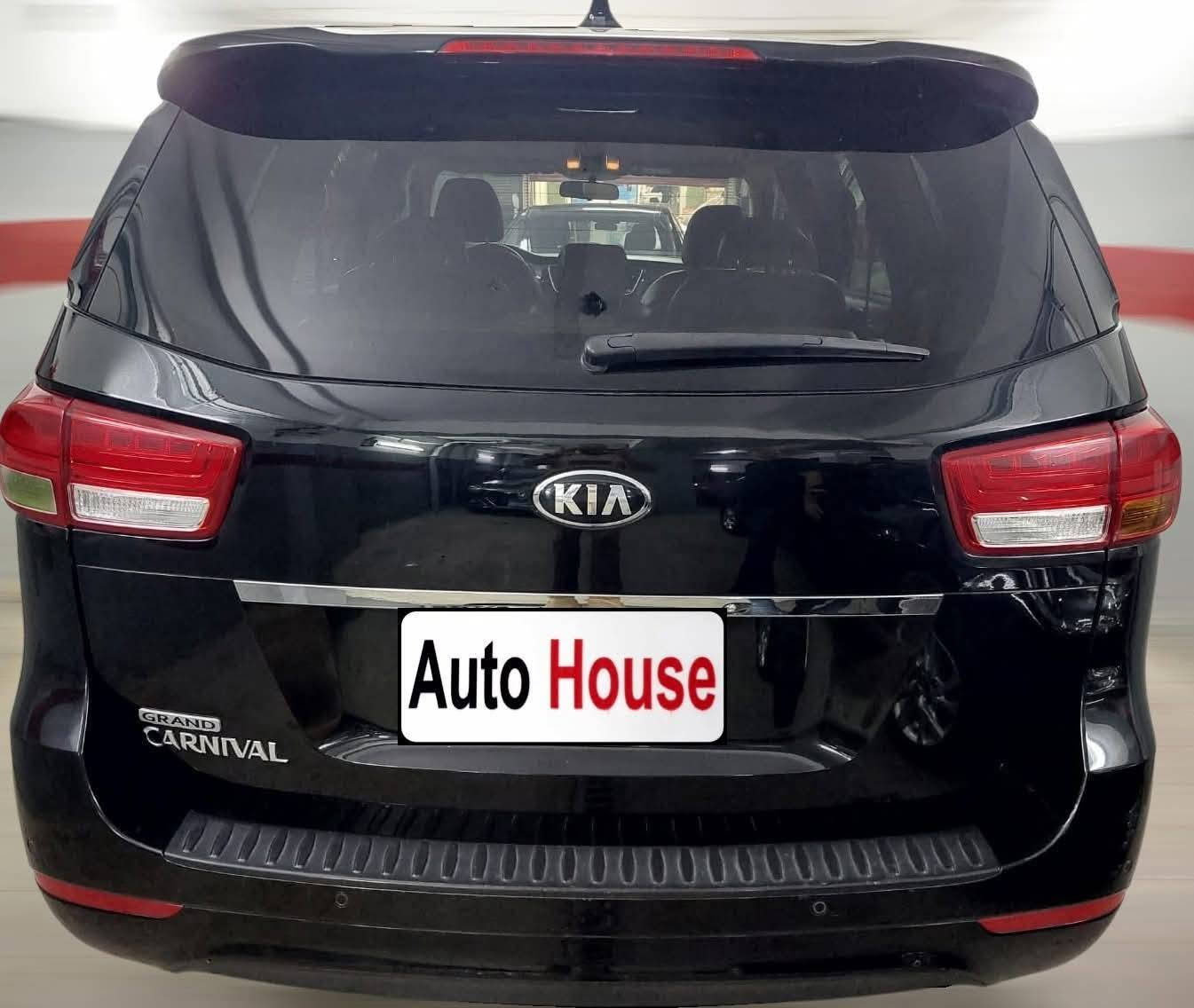 🚐 Kia Grand Carnival 2018
أعلى فئة – 7 راكب – فبريكة بالكامل
🔹 عداد 79,000 كم فقط
🔹 صيانات منتظمة
🔹 حالة ممتازة جدًا
🔹 فرش جلد فاخر
⚙️ المواصفات:
• موتور V6 قوي وناعم
• فتيس أوتوماتيك
• 7 مقاعد Captain Seats
• أبواب كهرباء
• باب شنطة كهرباء
• تشغيل بصمة
• شاشة + كاميرا خلفية
• حساسات أمامية وخلفية
• مثبت سرعة
• تكييف ثلاثي
• فرش جلد
• مالتي فانكشن
• جنوط سبور
📌 عربية عائلية فاخرة – مريحة جدًا للسفر
📌 فبريكة بالكامل 
للاستعلام 01210996798 الاسكندرية, مصر


**إذا كنت صاحب هذا الإعلان وتريد حذفه لأي سبب، رجاءا أرسل رسالة إلى الدعم الفني**