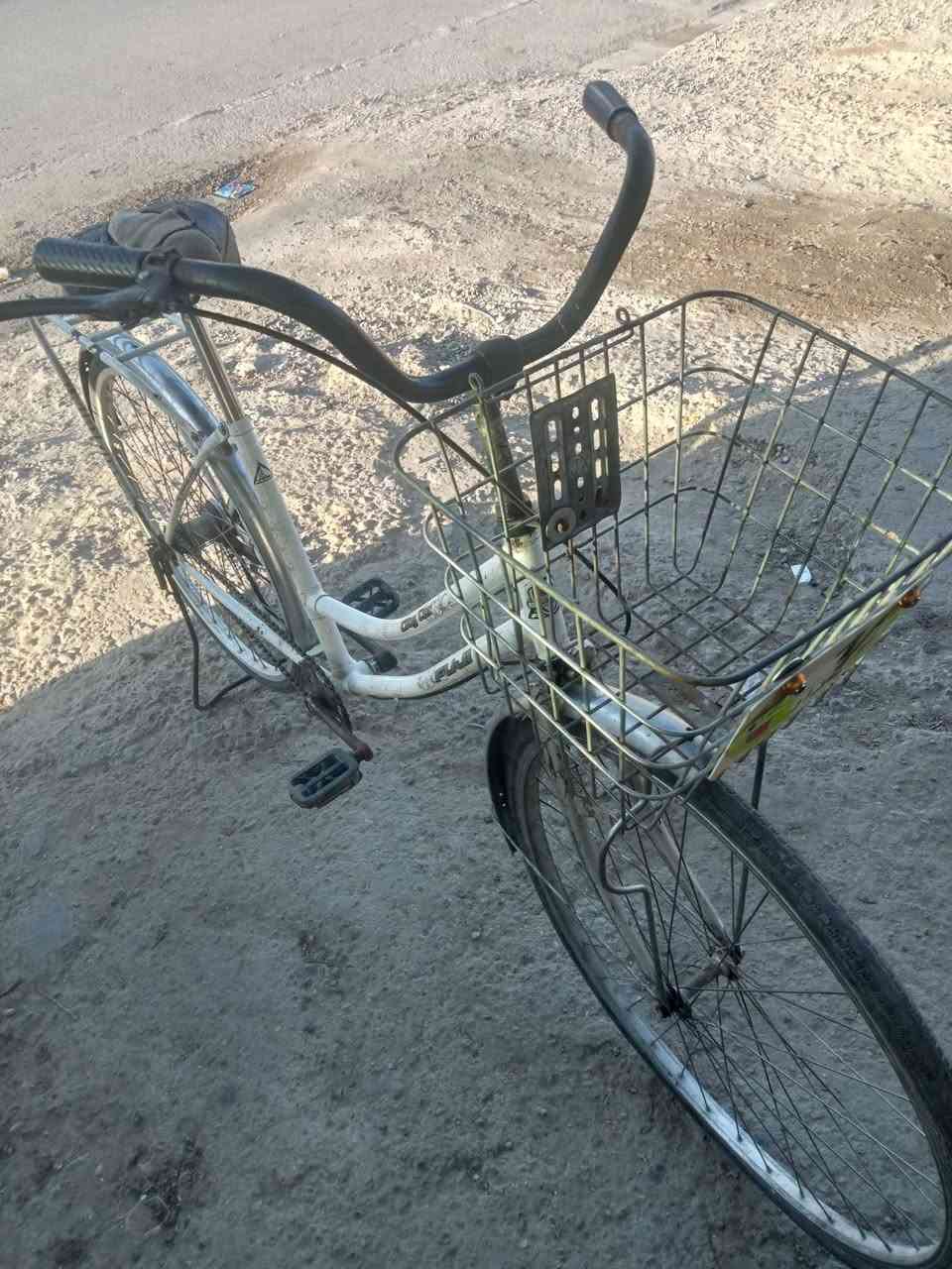 السلام عليكم باسكال البيع سعره 45 وبي مجال حجم 26بناتي نصيف
المكان بغداد البياع شرطه الخامسه 
الرقم الهاتف 
***********
الرقم بي واتساب
