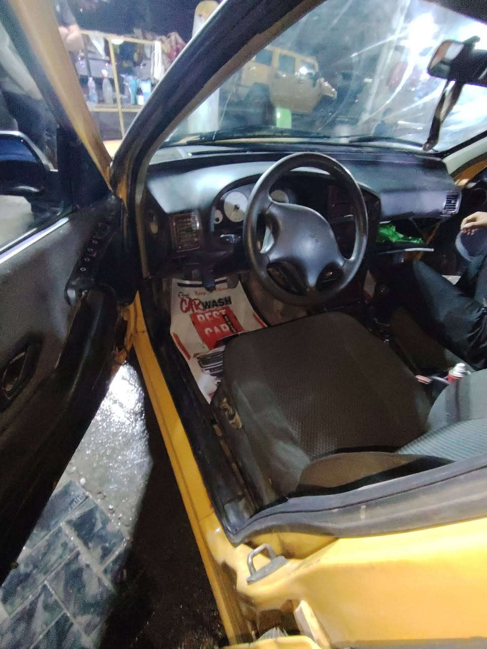 السلام عليكم بيجو بارص 2015 للبيع سياره نظيفه فوووووول ماناقصها شي تحتوي ع منظومه غاز️ للاستفسار ***********
