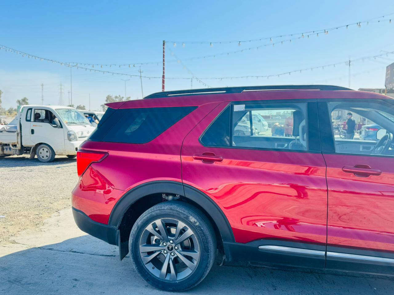 فورد اكسبلورر مديل 24 امريكي  حادثها جاملغ امامي فقط بدون دواخل سياره جاهزه عل اخر حبايه مقاعد منفصله يعني Vibمواصفات Xltمعروفه أو سونارها موجود أو سعر 28000 سنويه أو رقم جديد يعني سياره كامله مكمله أو هذا رقم تلفون اي استفسار او ايشي هذا رقم *********** اتصل أو تدلل
