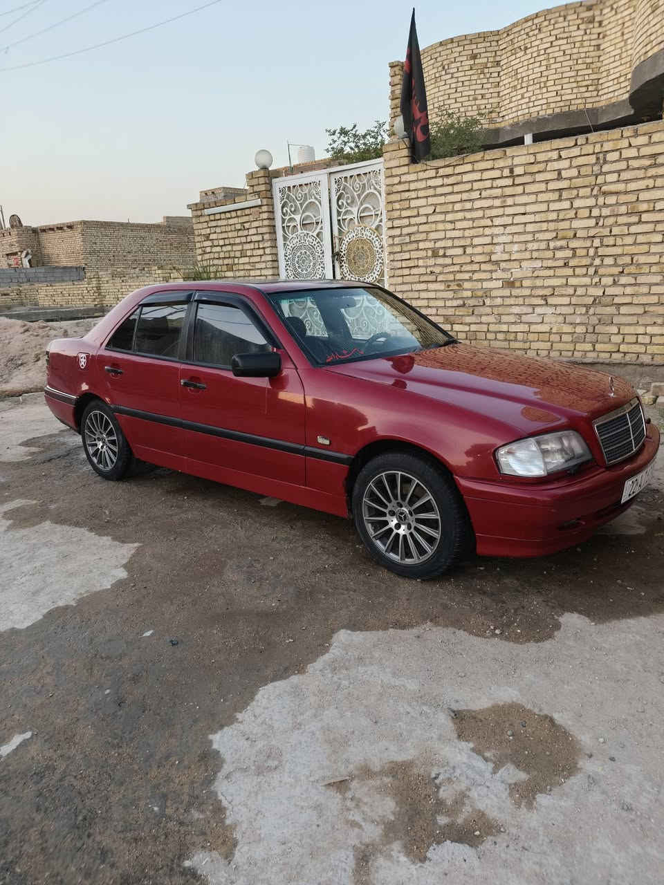 مارسدس سي 200
موديل 93رقم اربيل دولي سنويه ل 27 محرك 4سلندر بخاخ بلا د كير عادي سياره جاهزه ومكفوله كفاله عامه تبريدها بي ضف ب كمبريسر محرك وكير وحداديه  جدد تريد وكاله تريد تحويل السعر 53 وبيها مجال مكان سياره بابل  استفسار ***********
